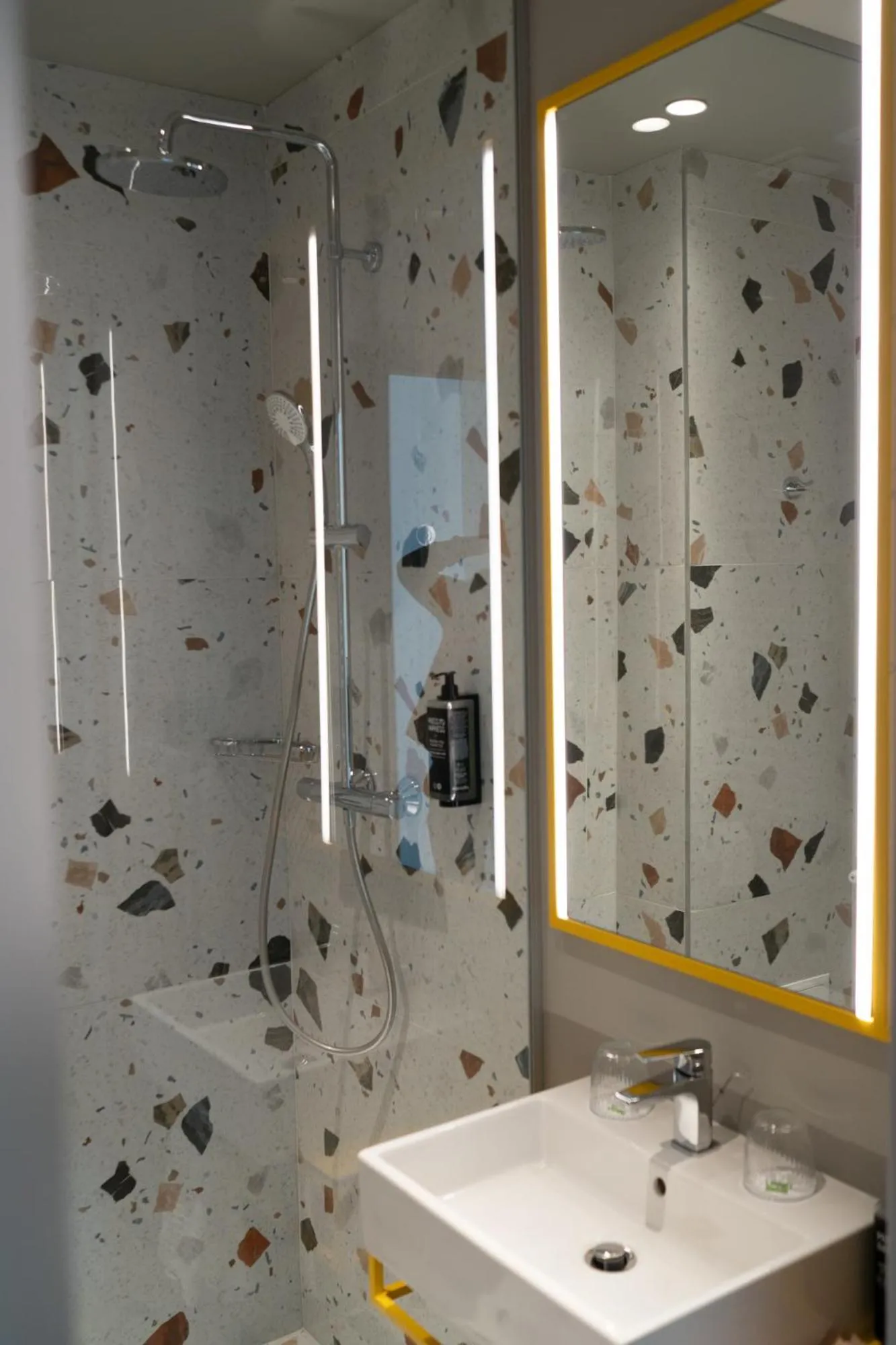 Bathroom in Ibis Styles Sibiu Arsenal