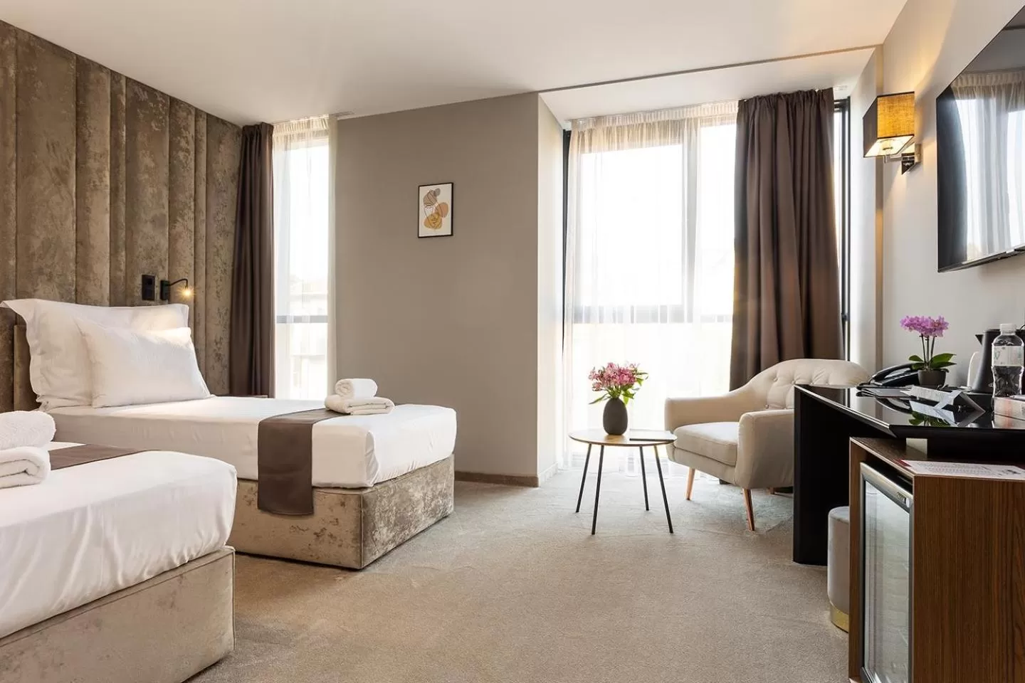 Photo of the whole room, Bed in Abrazo Sofia Hotel by HMG