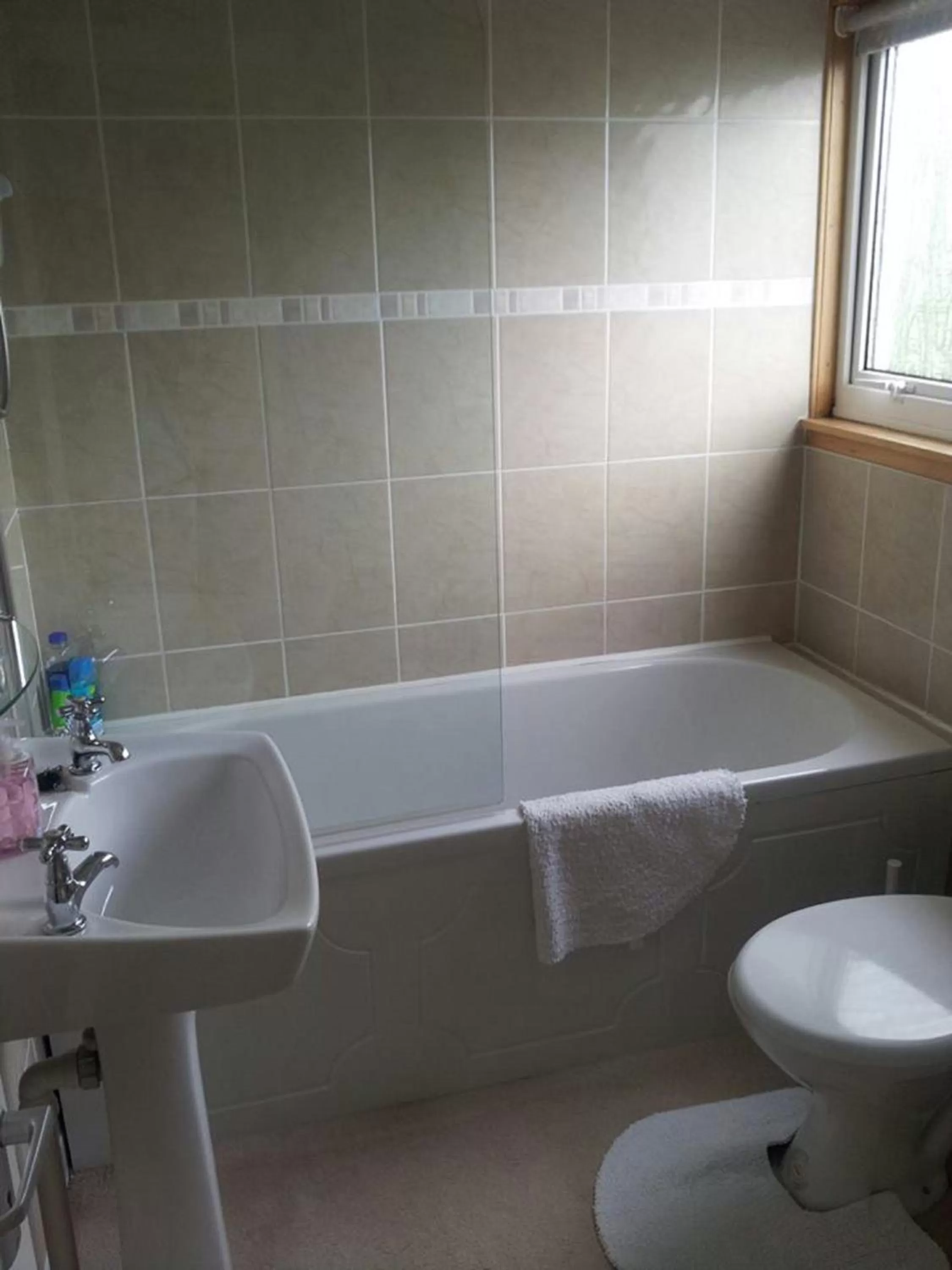 Bathroom in Don Muir Guesthouse