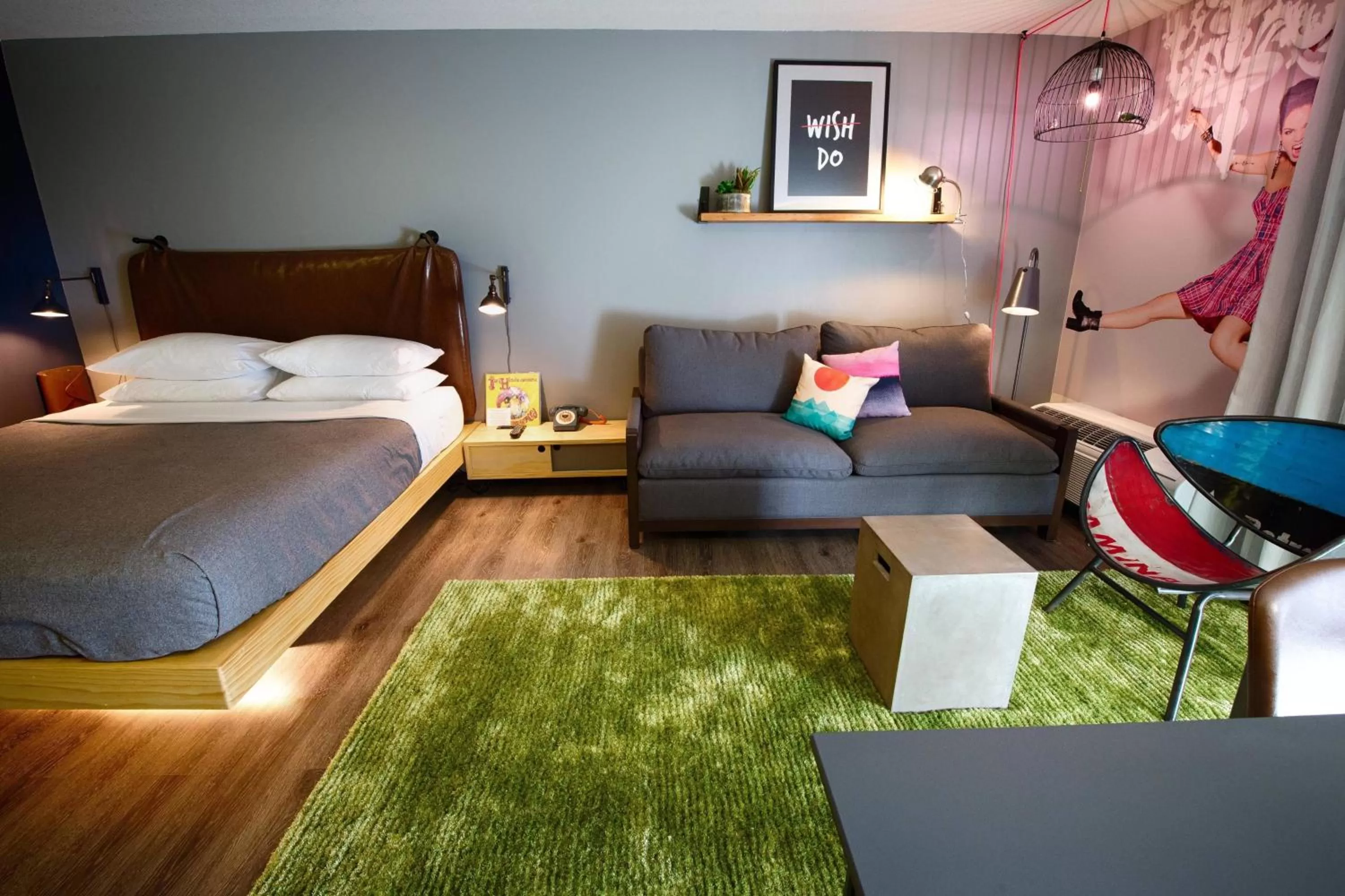 Photo of the whole room, Bed in MOXY Phoenix Tempe/ASU Area