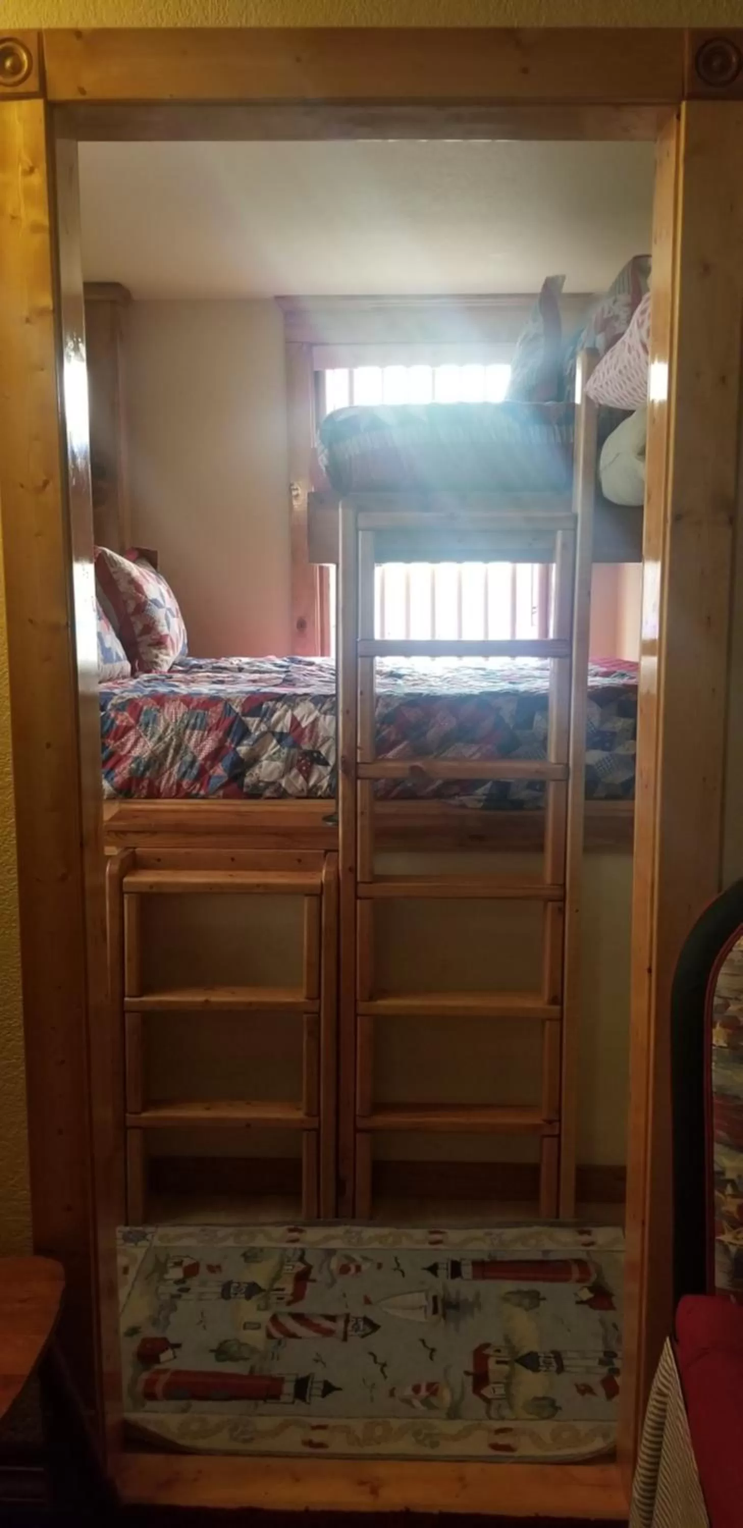 Bed in All Seasons Inn