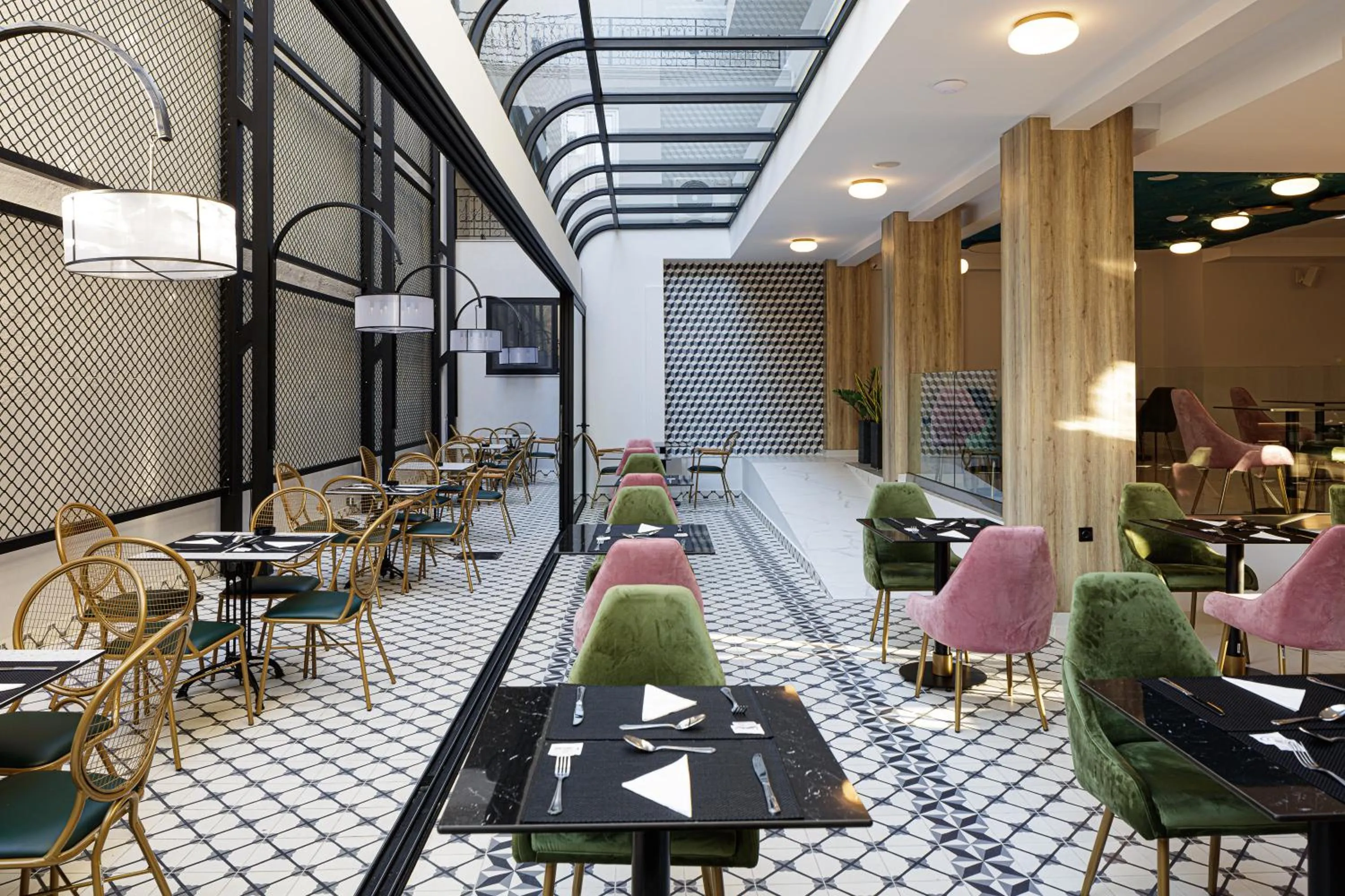 Restaurant/places to eat in Jo An Palace