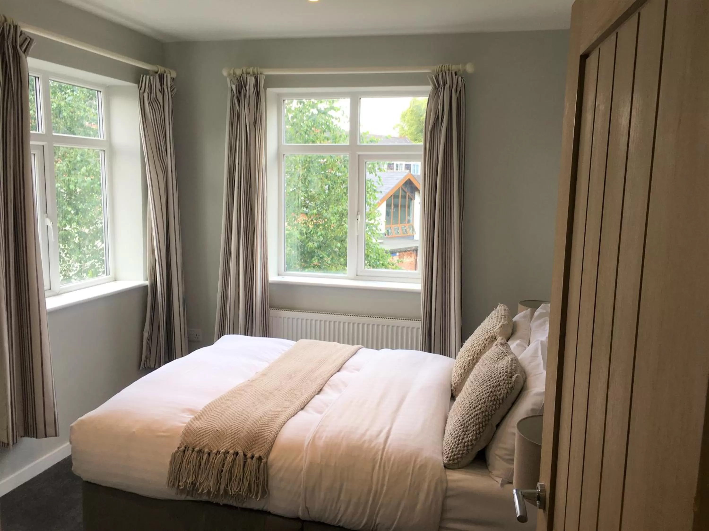 Bed in Castle Hotel & Apartments