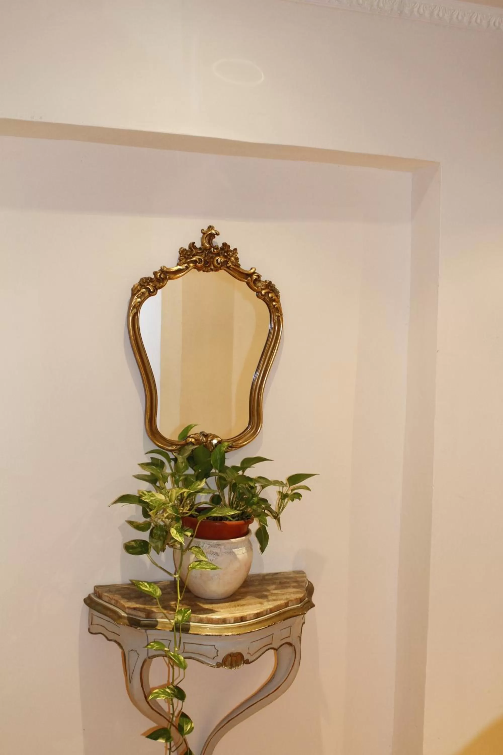 Decorative detail in Hotel Eliseo