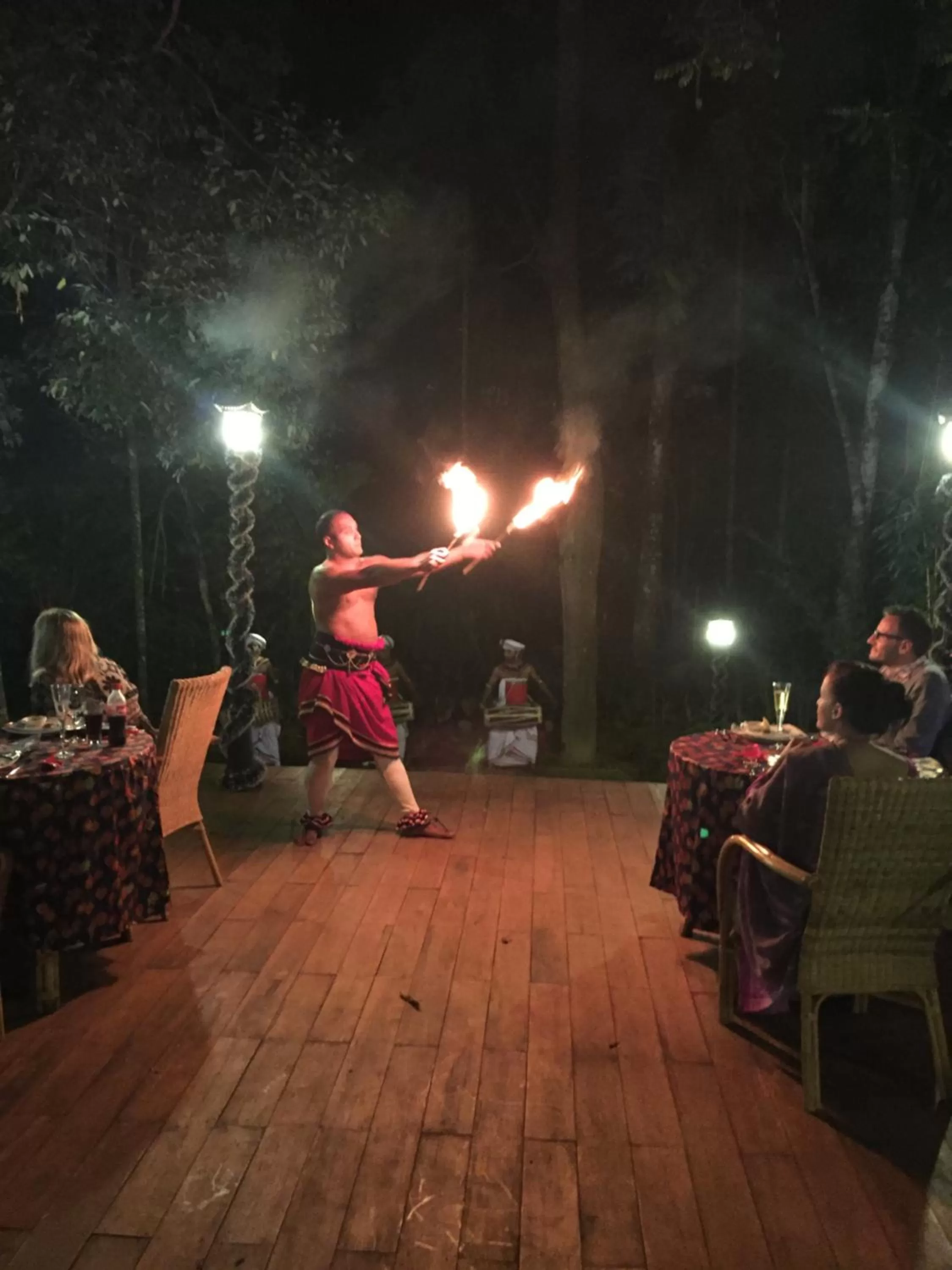 Evening entertainment in Le leopard d 'argent