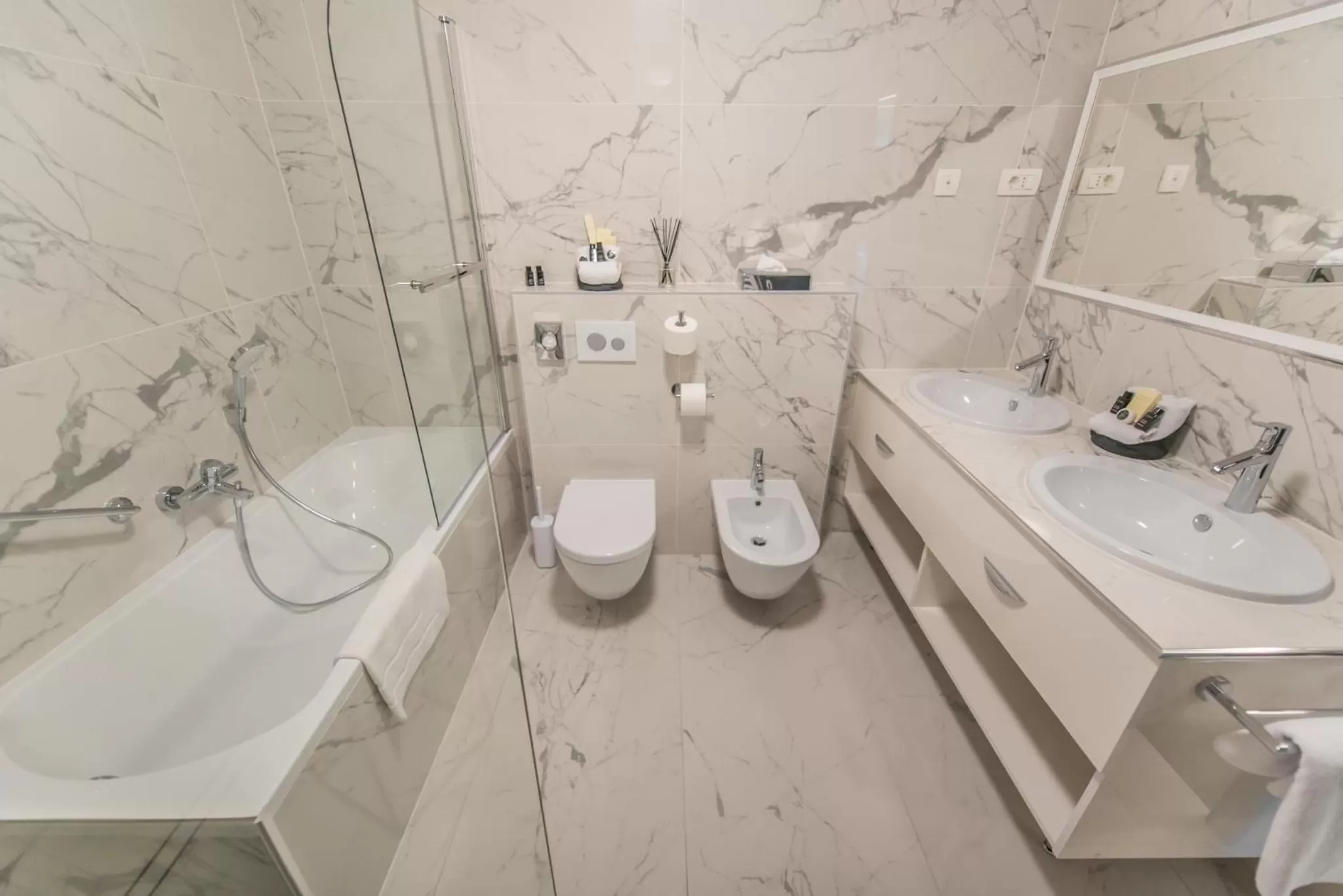 Toilet in Boutique Hotel Acacia