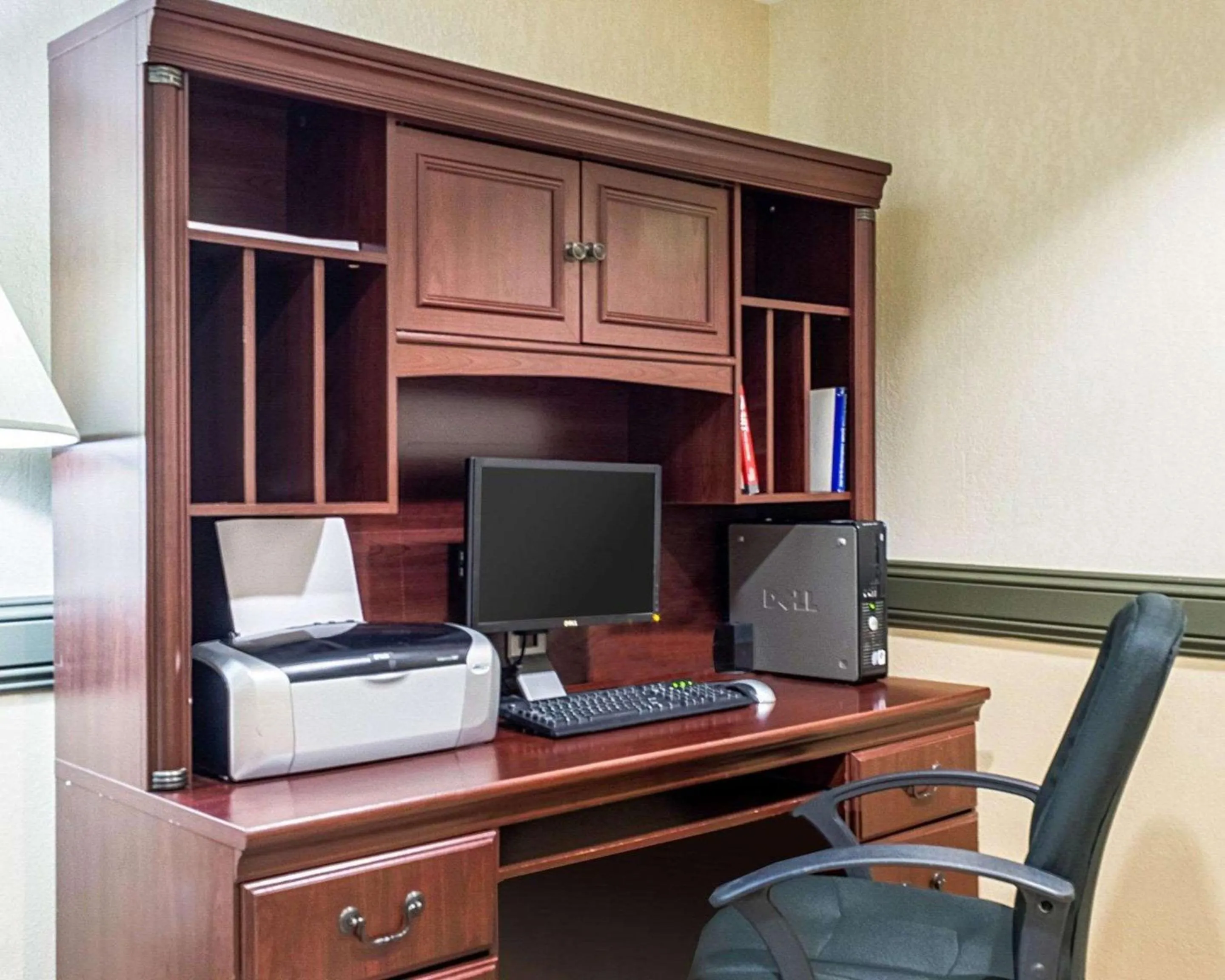 Business facilities in MainStay Suites Minot