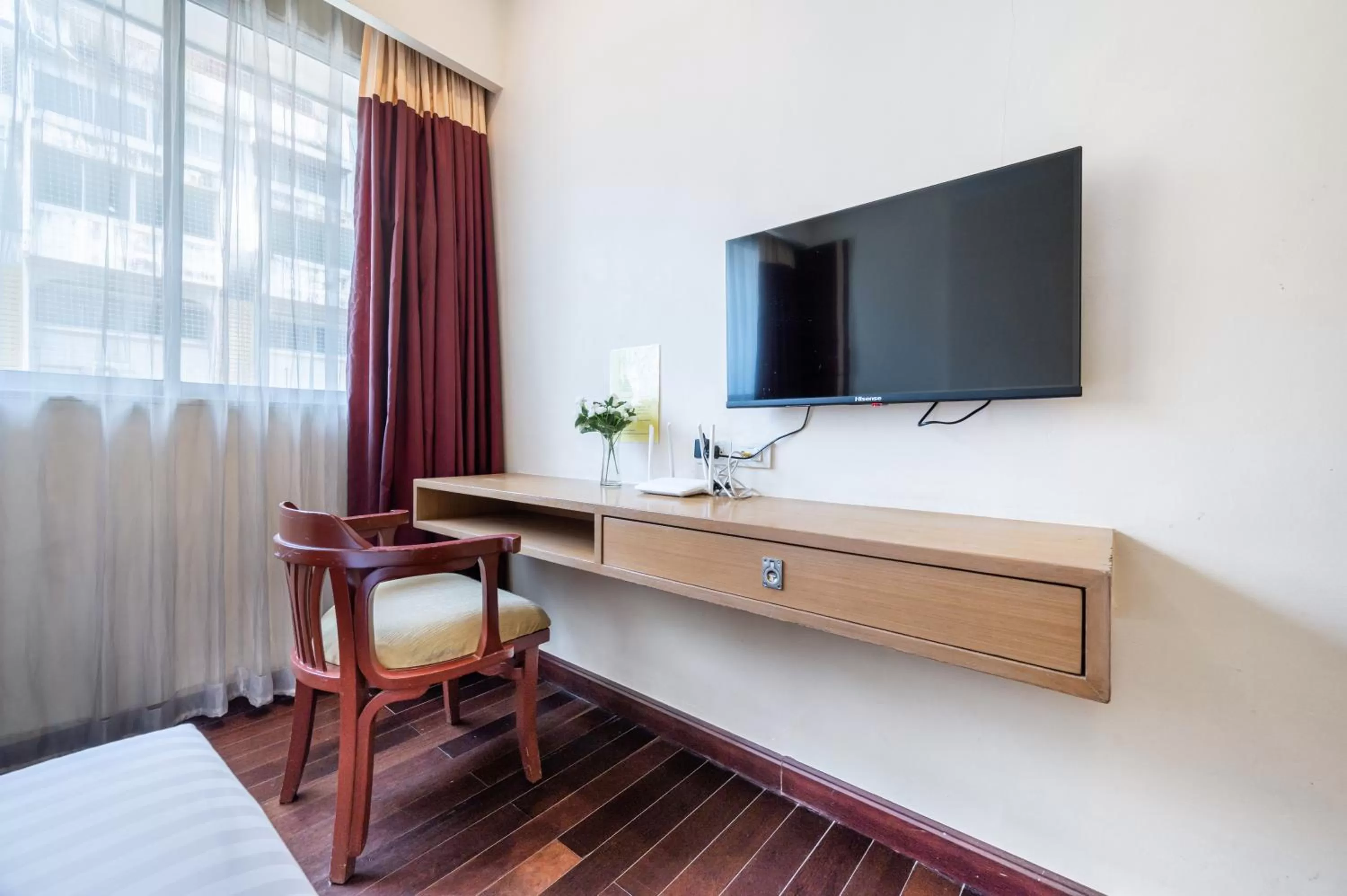 TV and multimedia in P2 Boutique