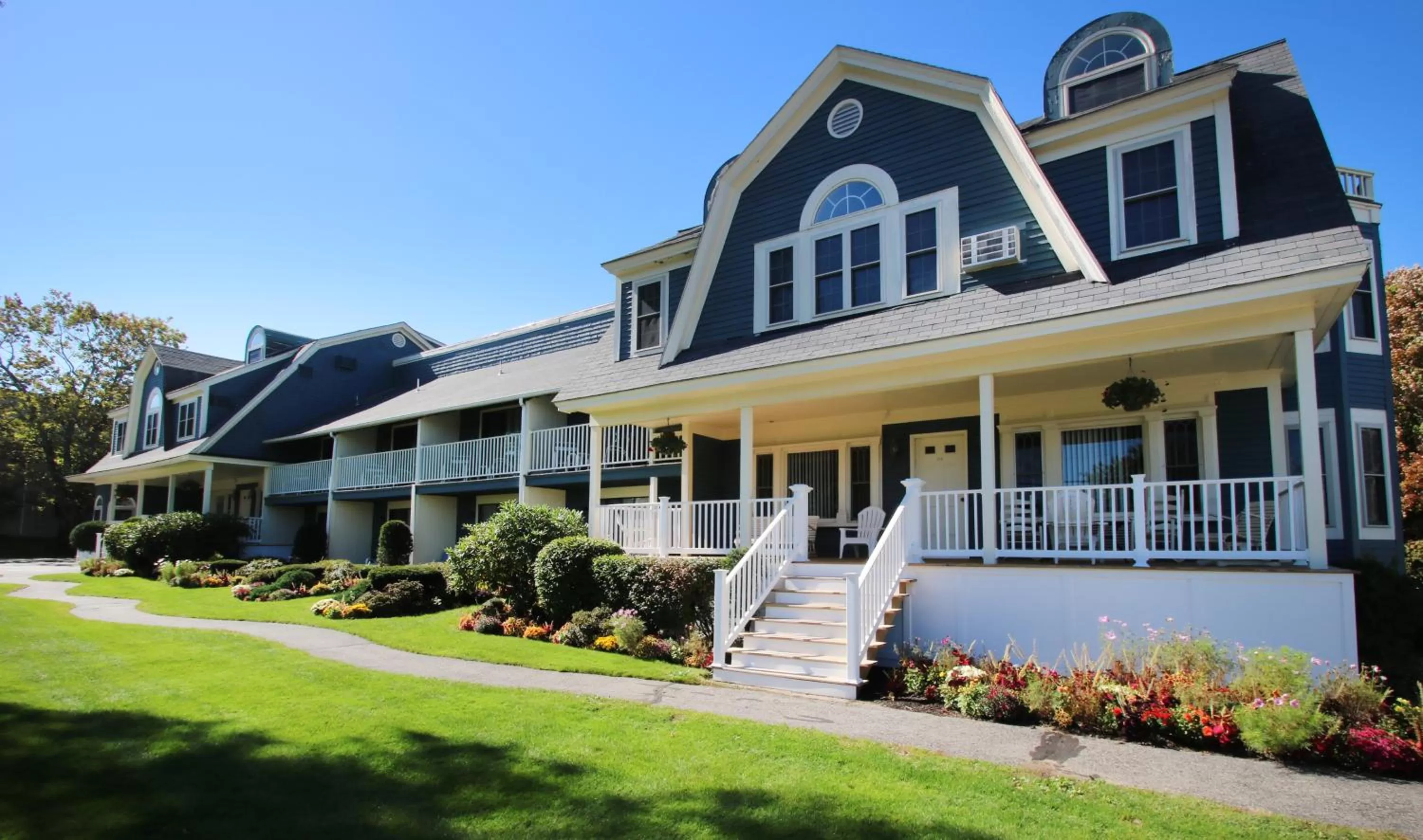 Property building in Seacastles Resort