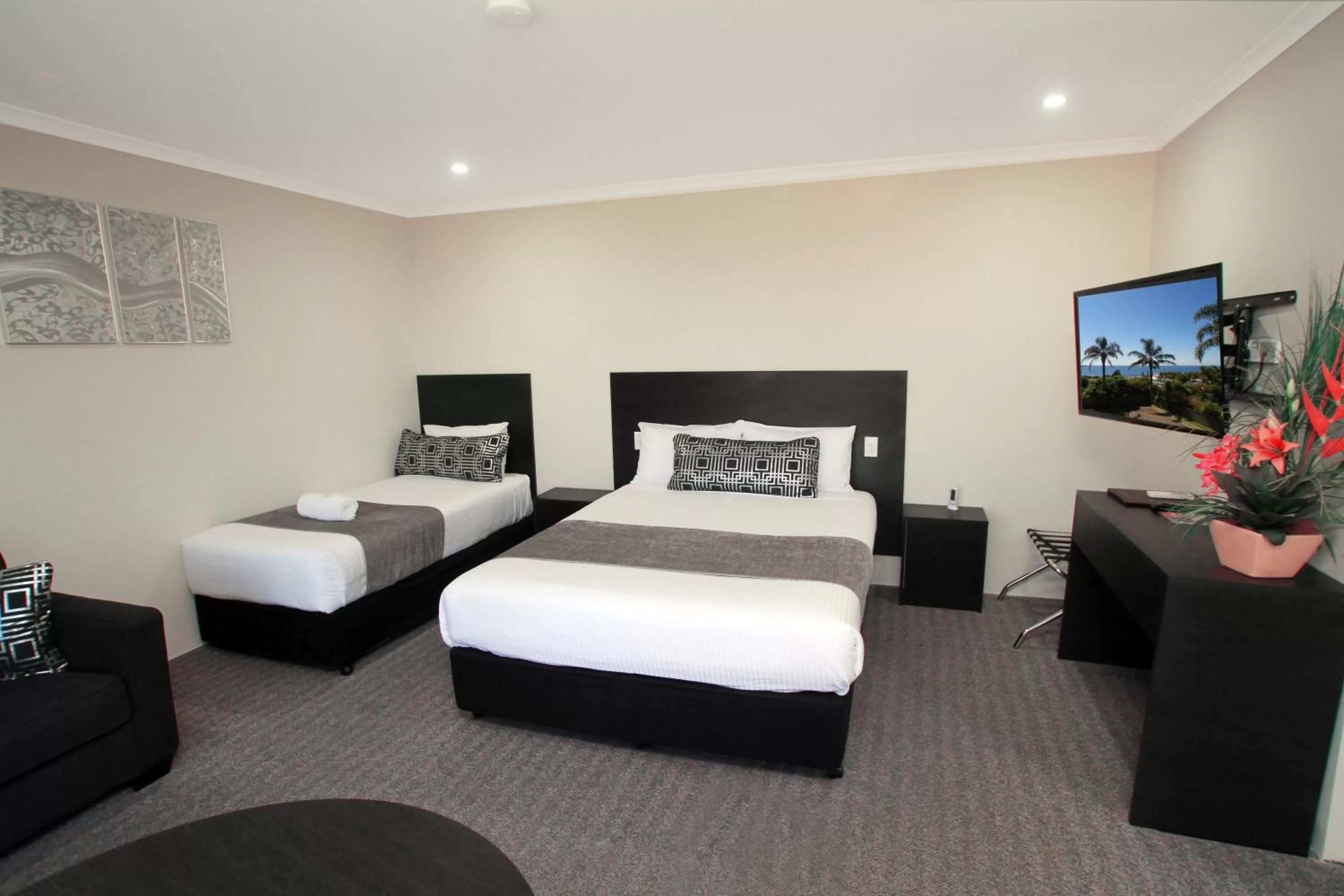 Bed in Twofold Bay Motor Inn