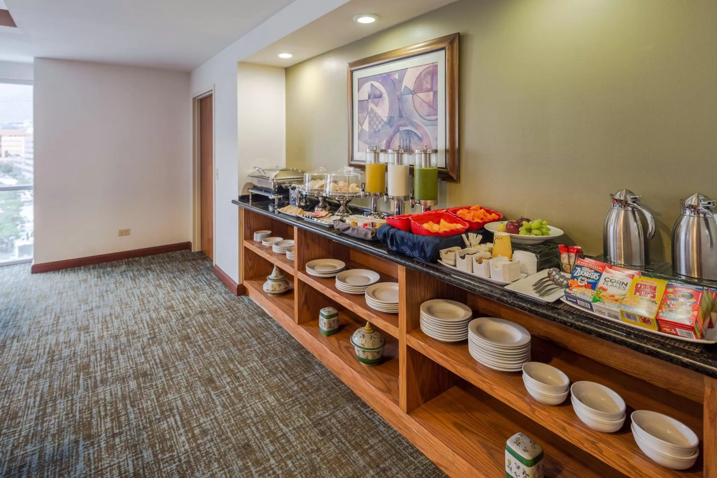 Restaurant/places to eat in Holiday Inn Monterrey Valle by IHG