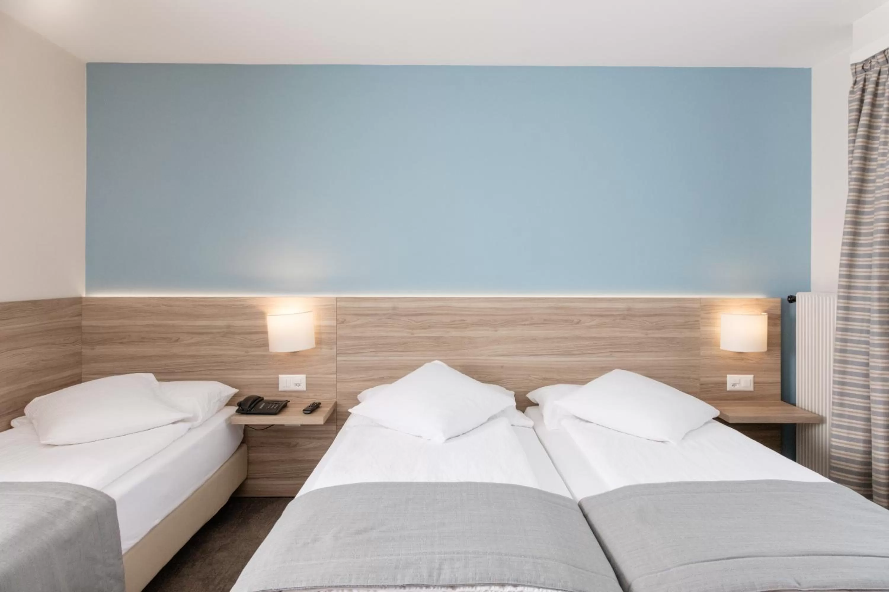 Photo of the whole room, Bed in Hôtel de Chailly