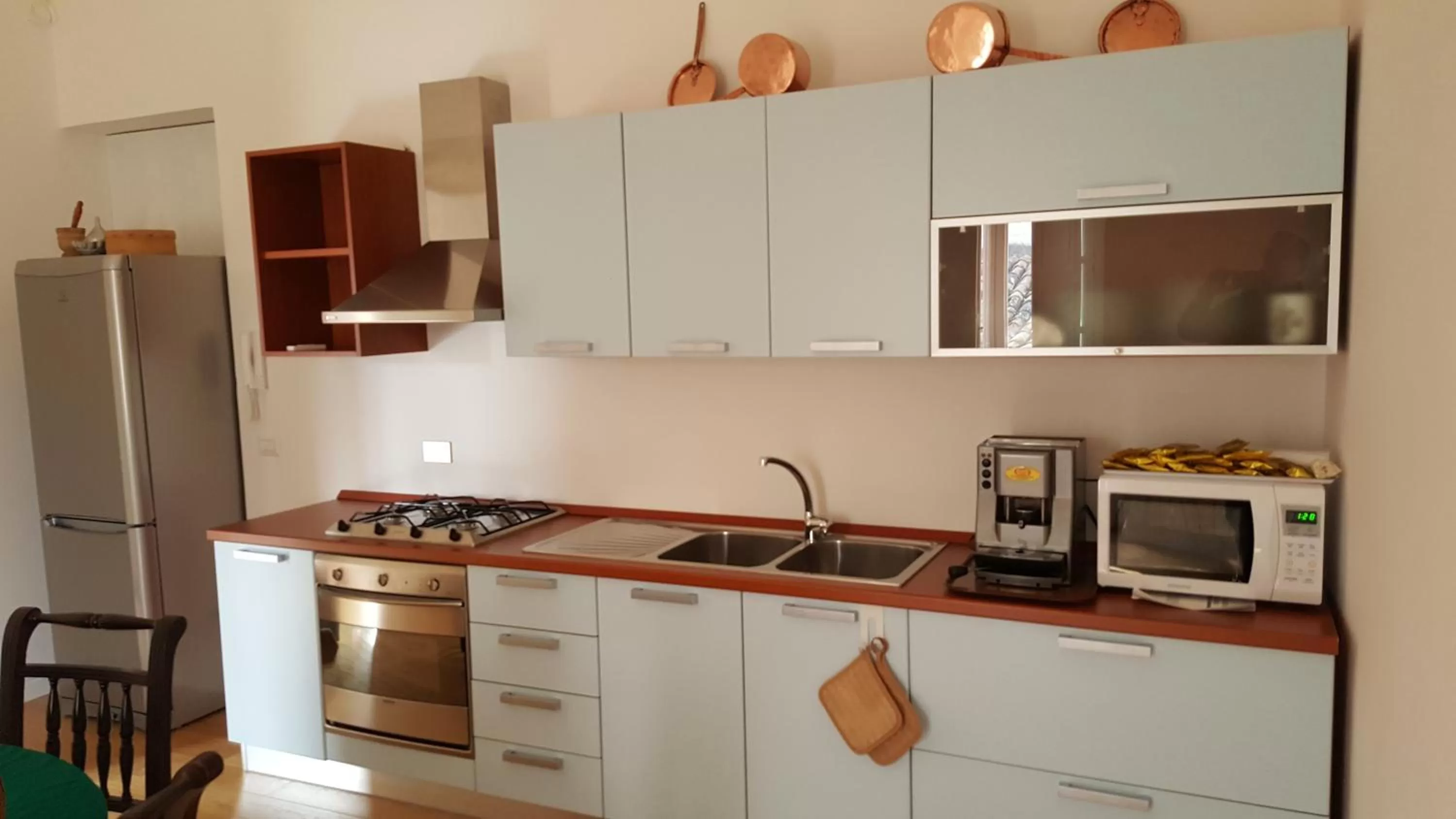 Communal kitchen in Il Cortile del Marchese Beccadelli