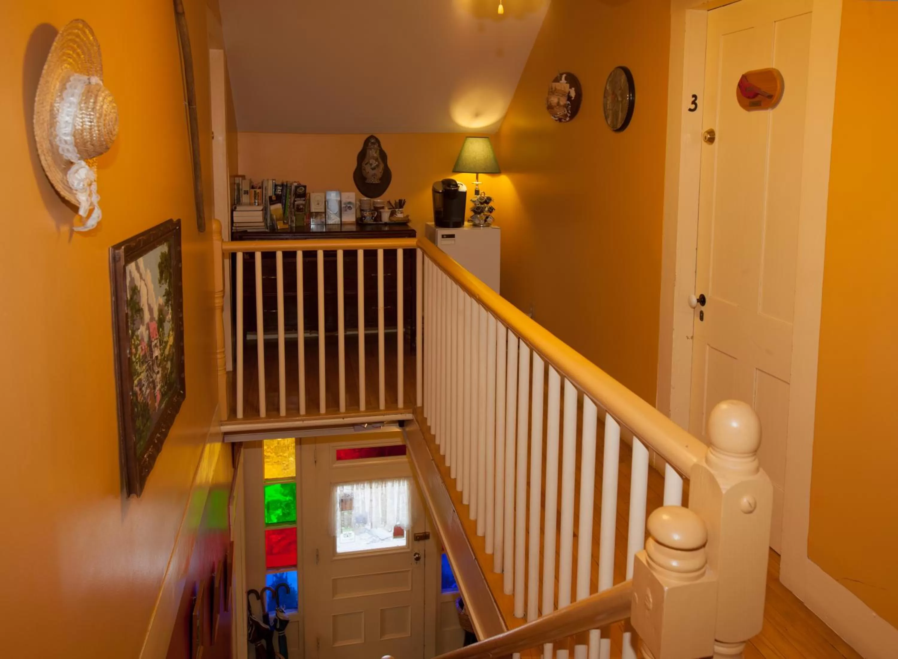 Lobby or reception, Lobby/Reception in À Amour et Amitié