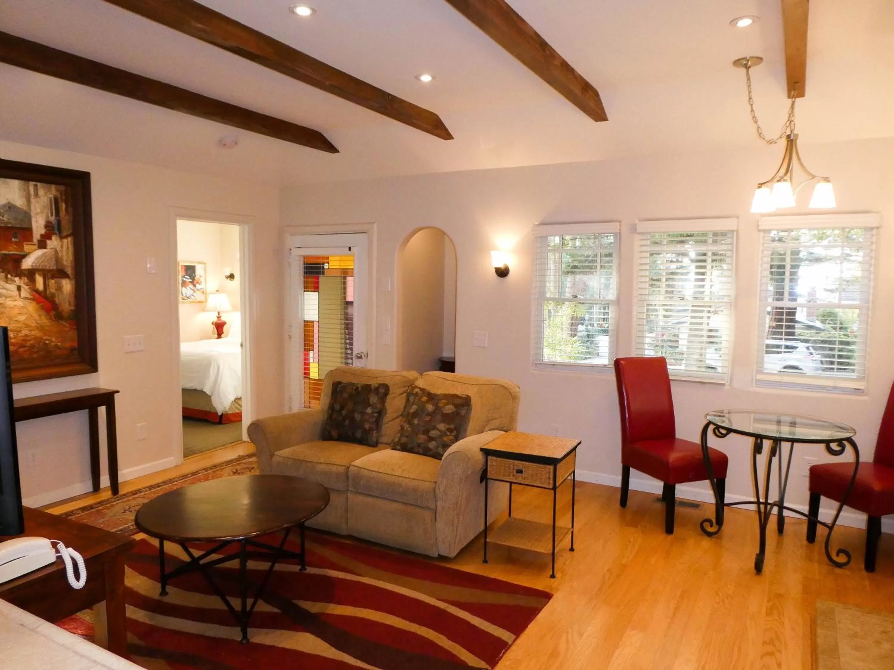Living room, Seating Area in Briarwood Inn