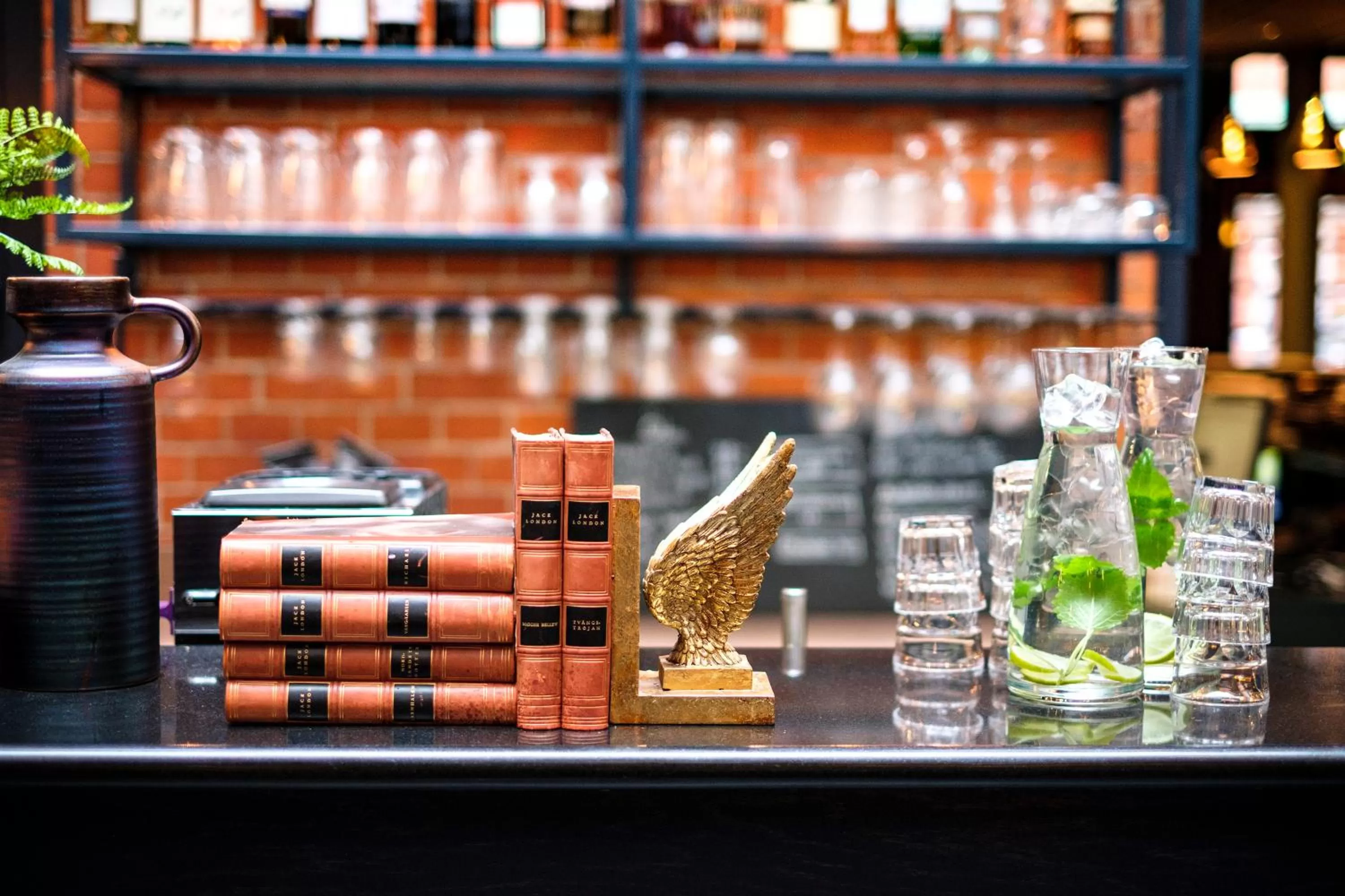 Decorative detail in Home Hotel Temperance