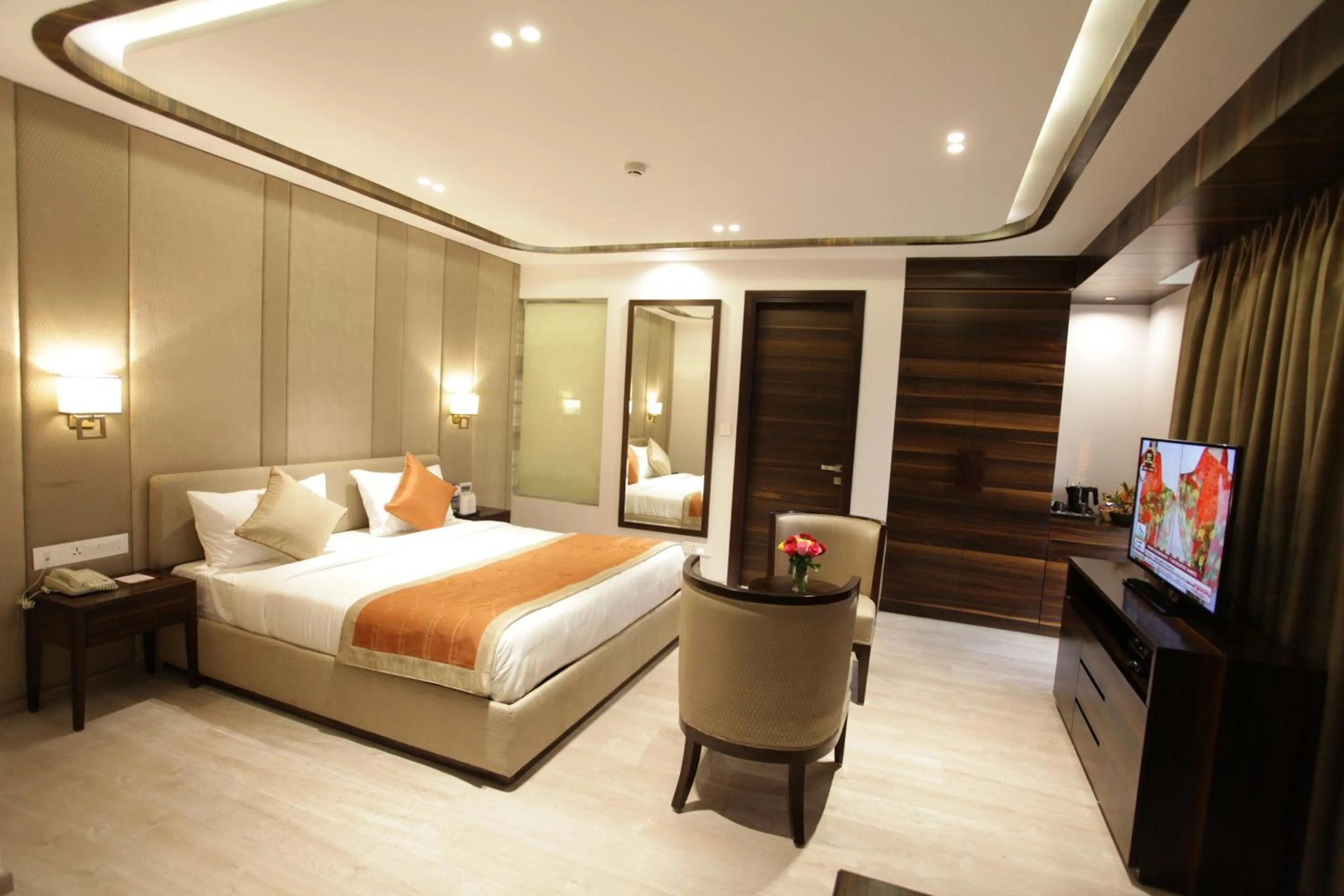 Coffee/tea facilities, Bed in Kaisons Inn (Near Apollo Hospital)