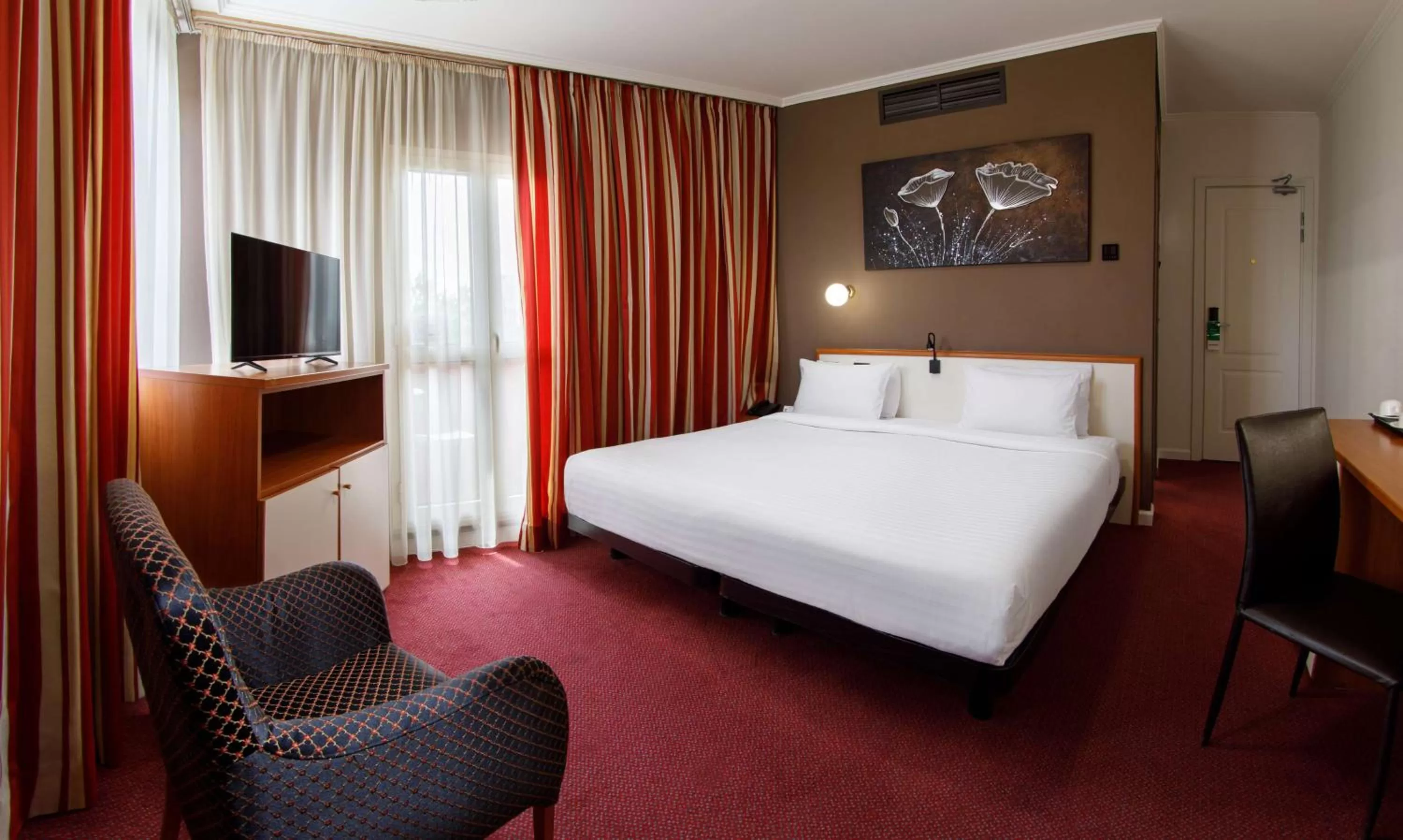 Comfort King Room with Balcony - Non-Smoking in Best Western Plus Congress Hotel Yerevan