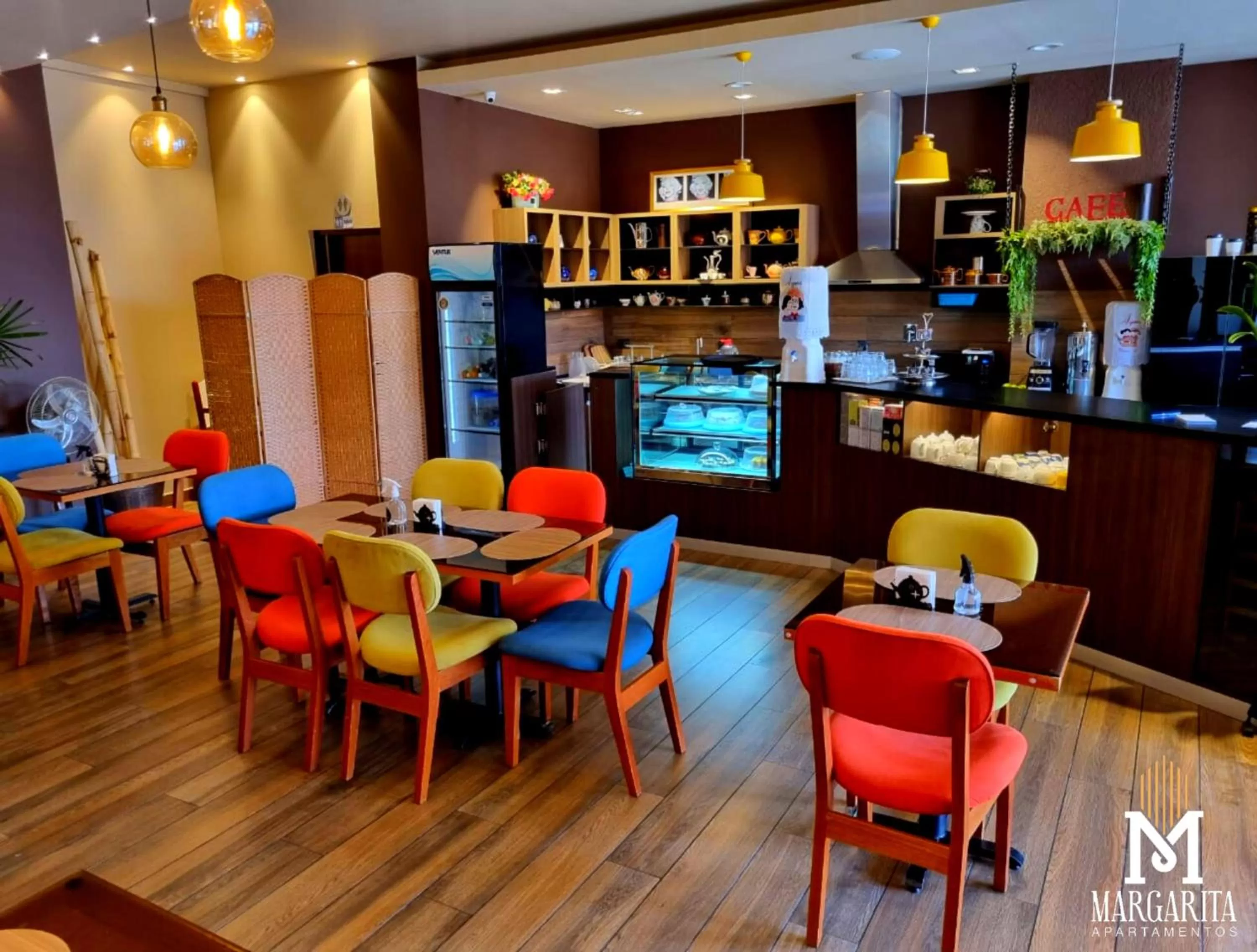 Restaurant/Places to Eat in Margarita Apartamentos