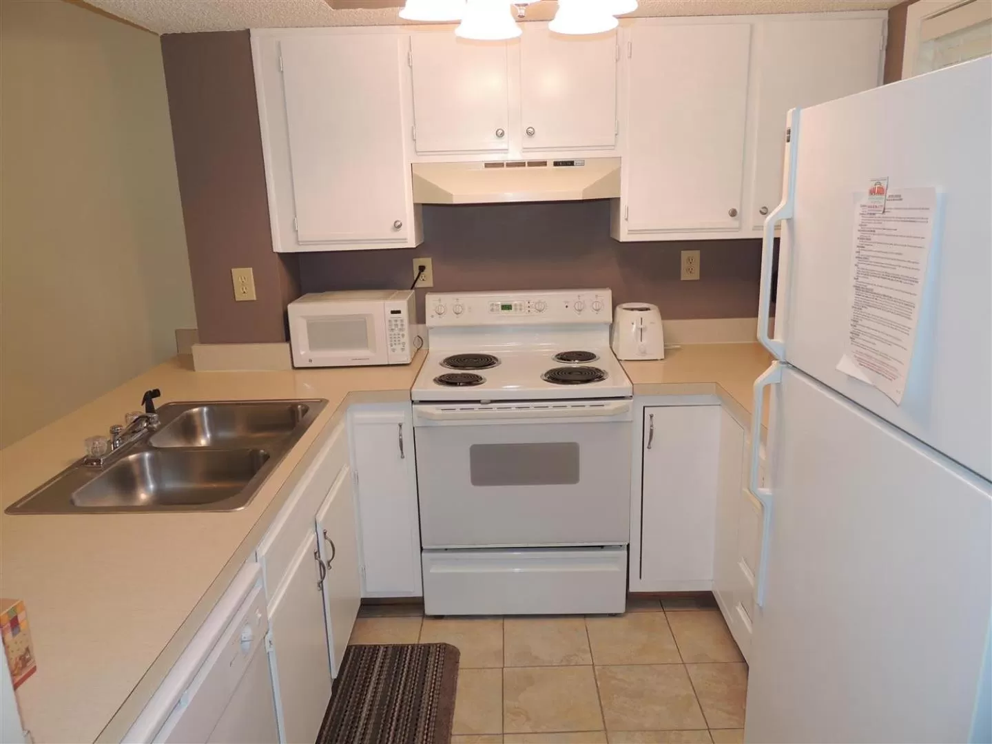 Kitchen or kitchenette in Beach Vacation Condos