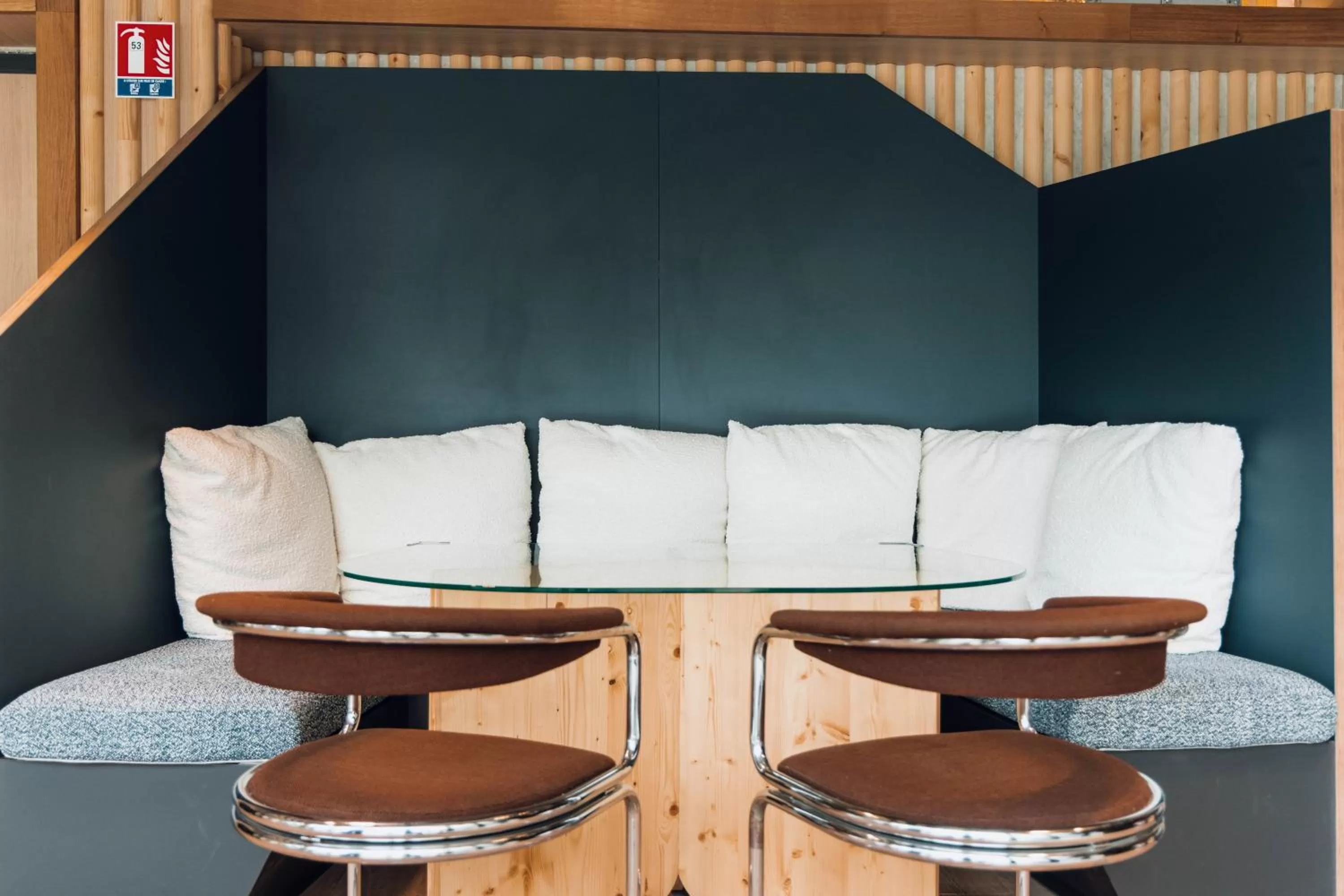 Living room in greet Hotel La Rochelle Centre