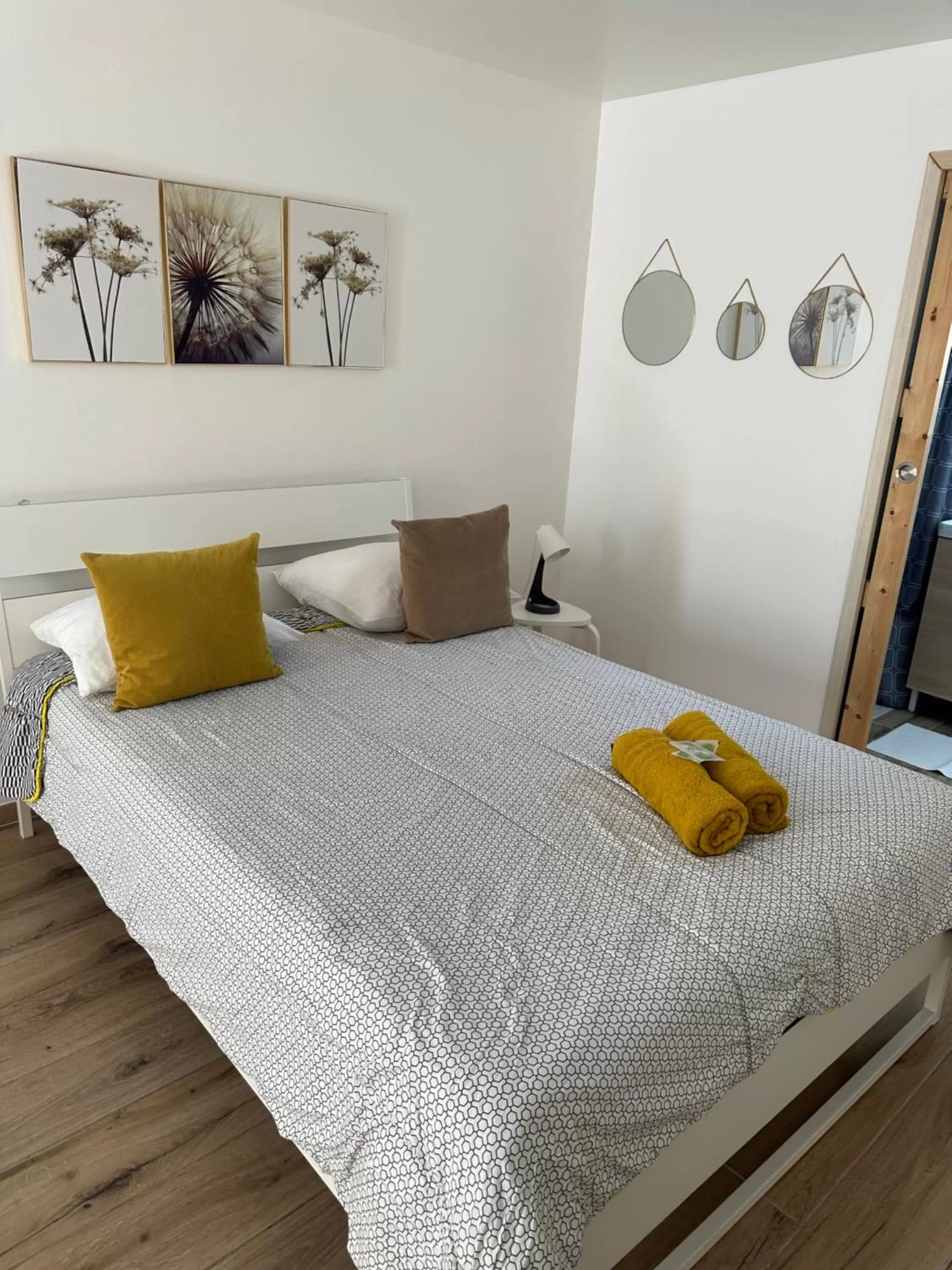 Bed in Chambre tournesol