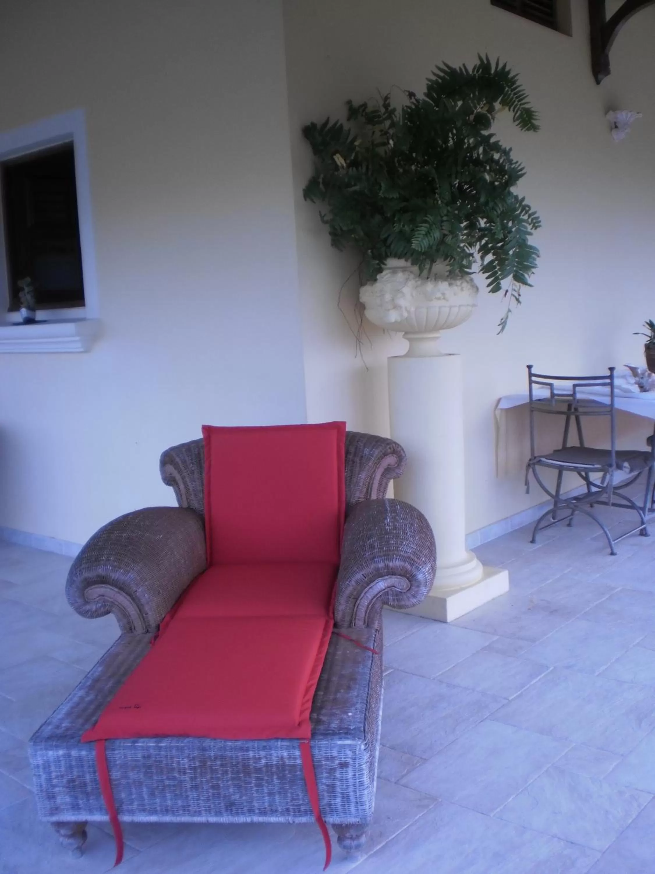 Patio, Seating Area in Bed and breakfast Riviere