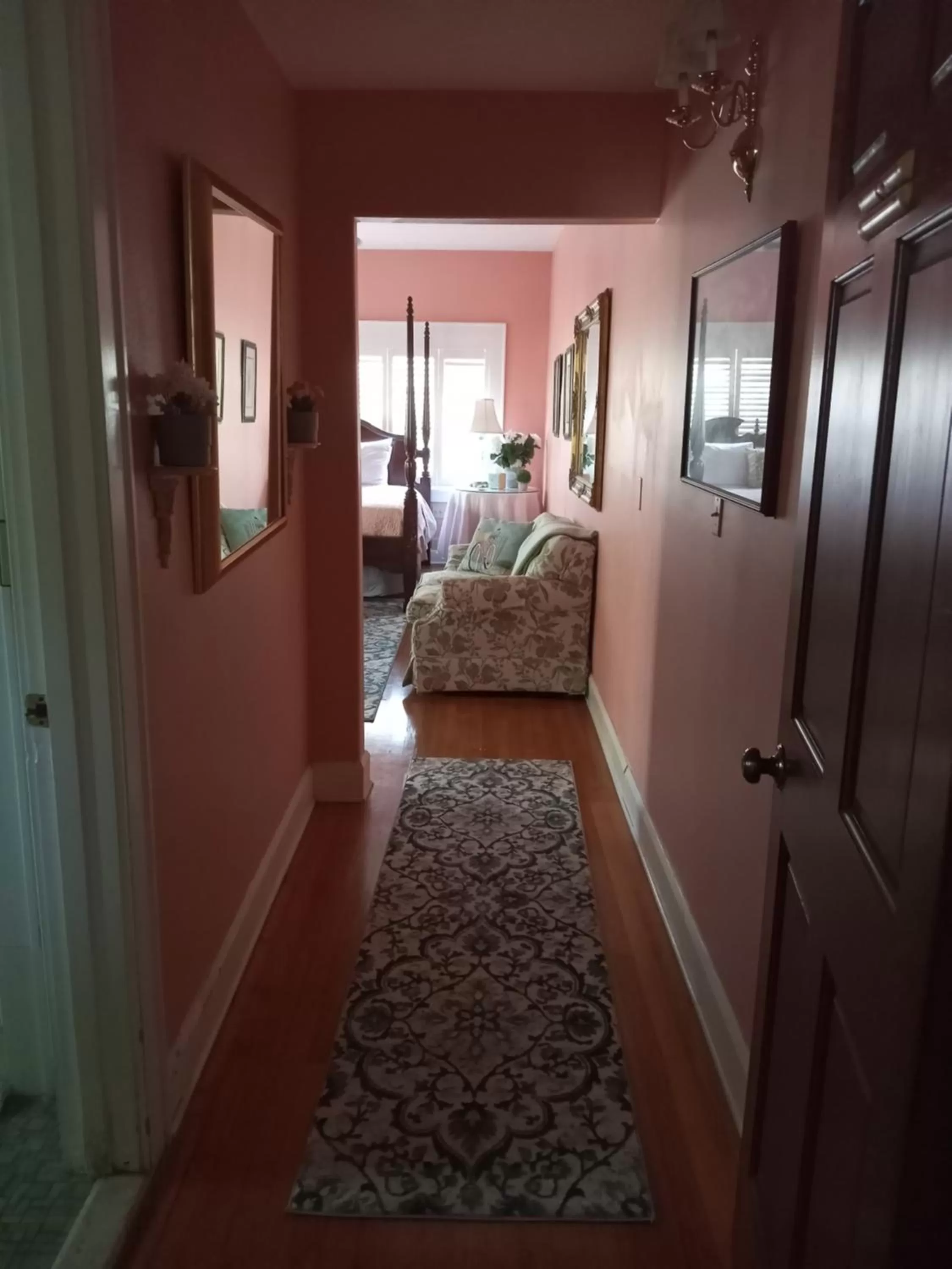 Photo of the whole room in Sea Breeze Manor Inn