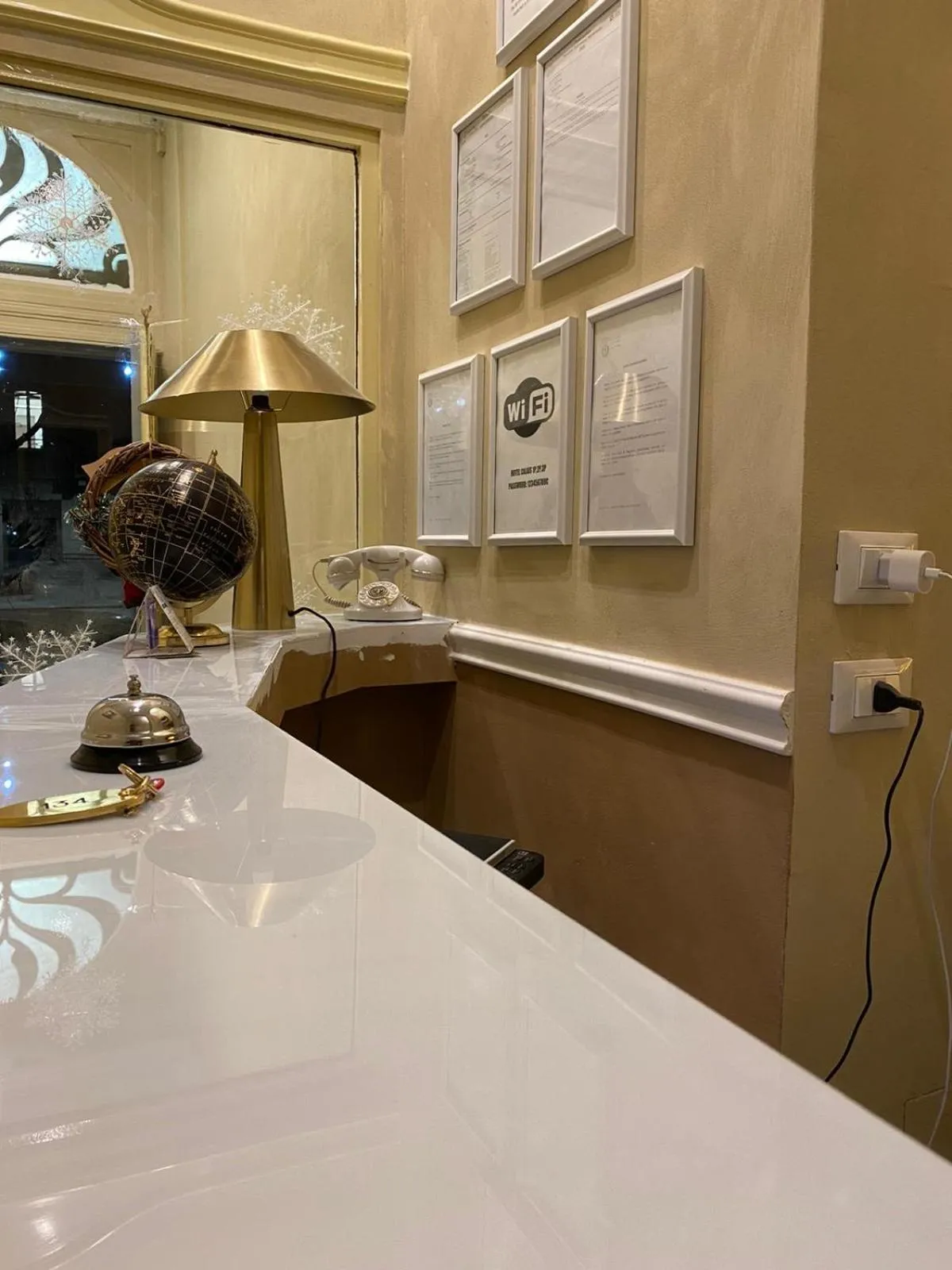 Logo/Certificate/Sign in Boutique Hotel Calais Milano