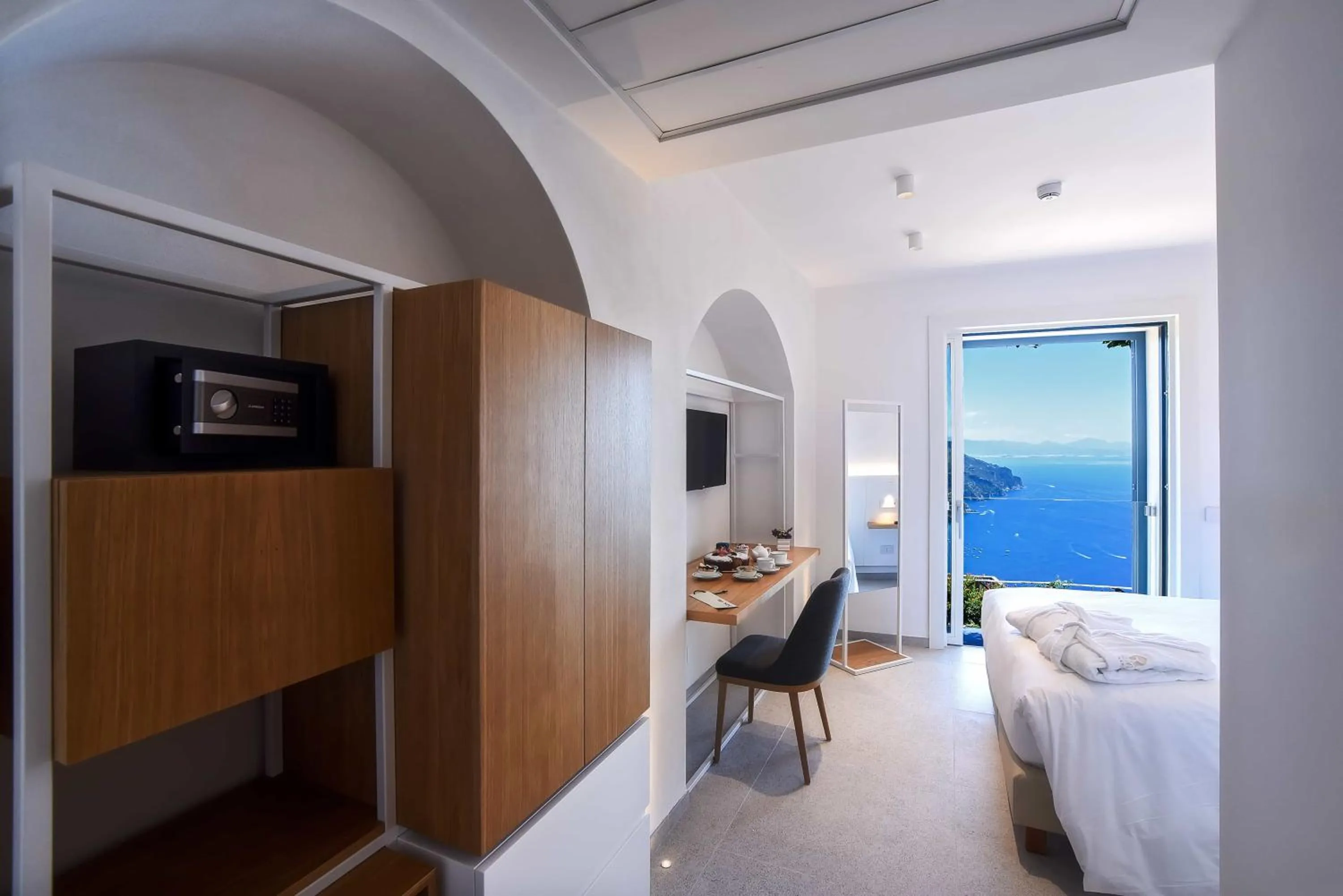 Photo of the whole room in Hotel Graal