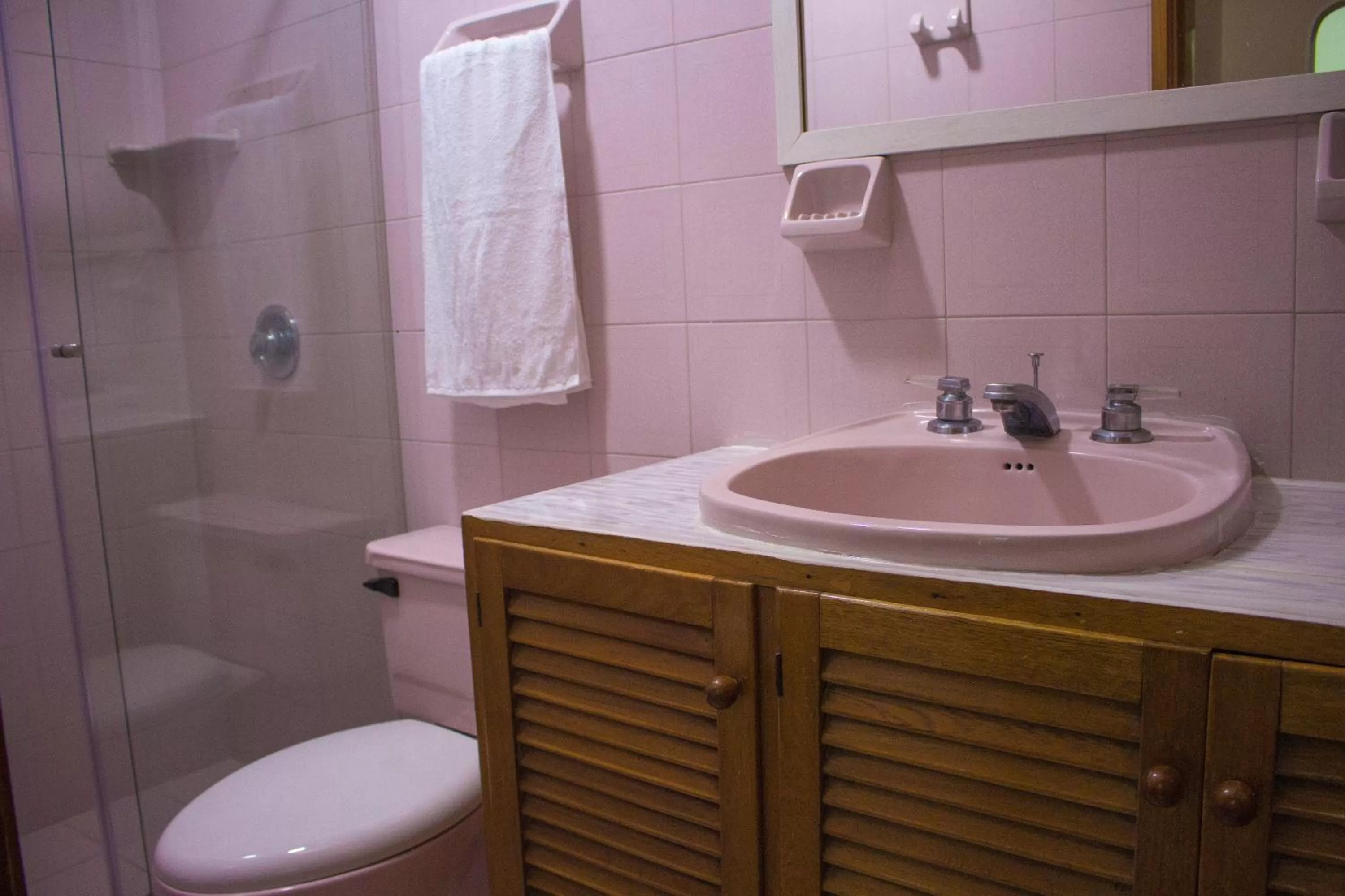 Shower in Casa Azul Boutique Hostel