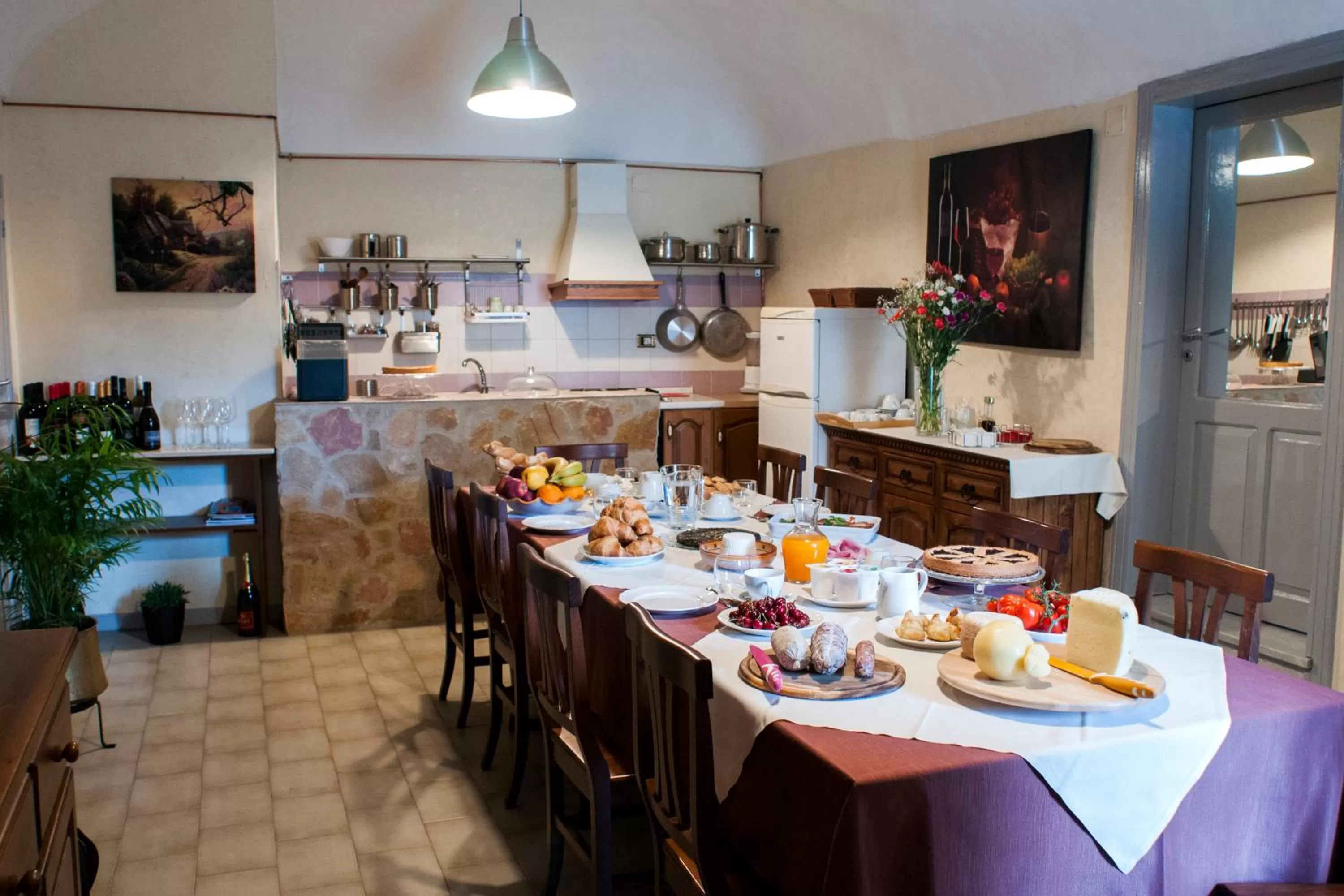 Communal kitchen in B&B L'Angelica
