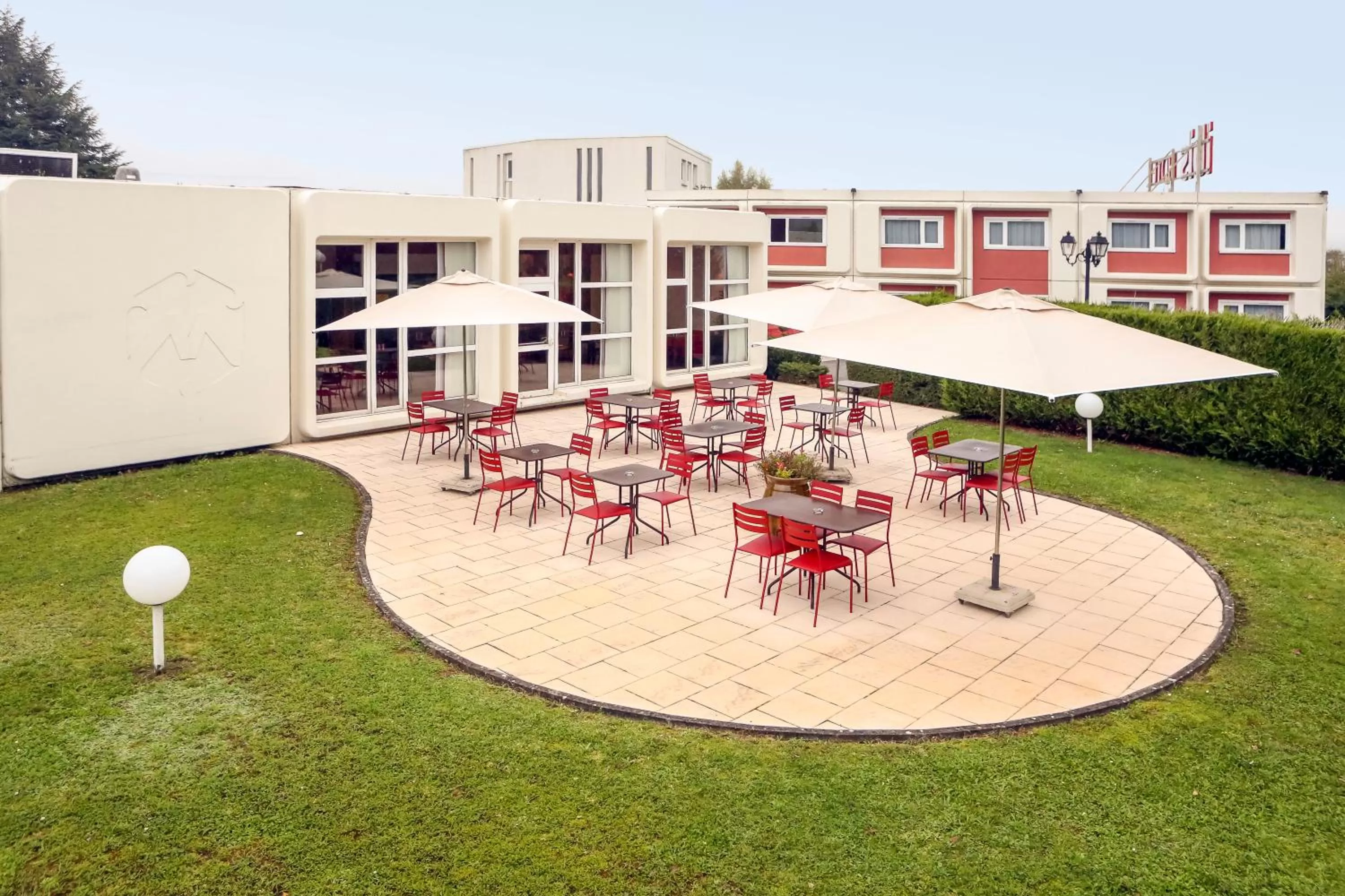 Property building in ibis Charleville Mézières