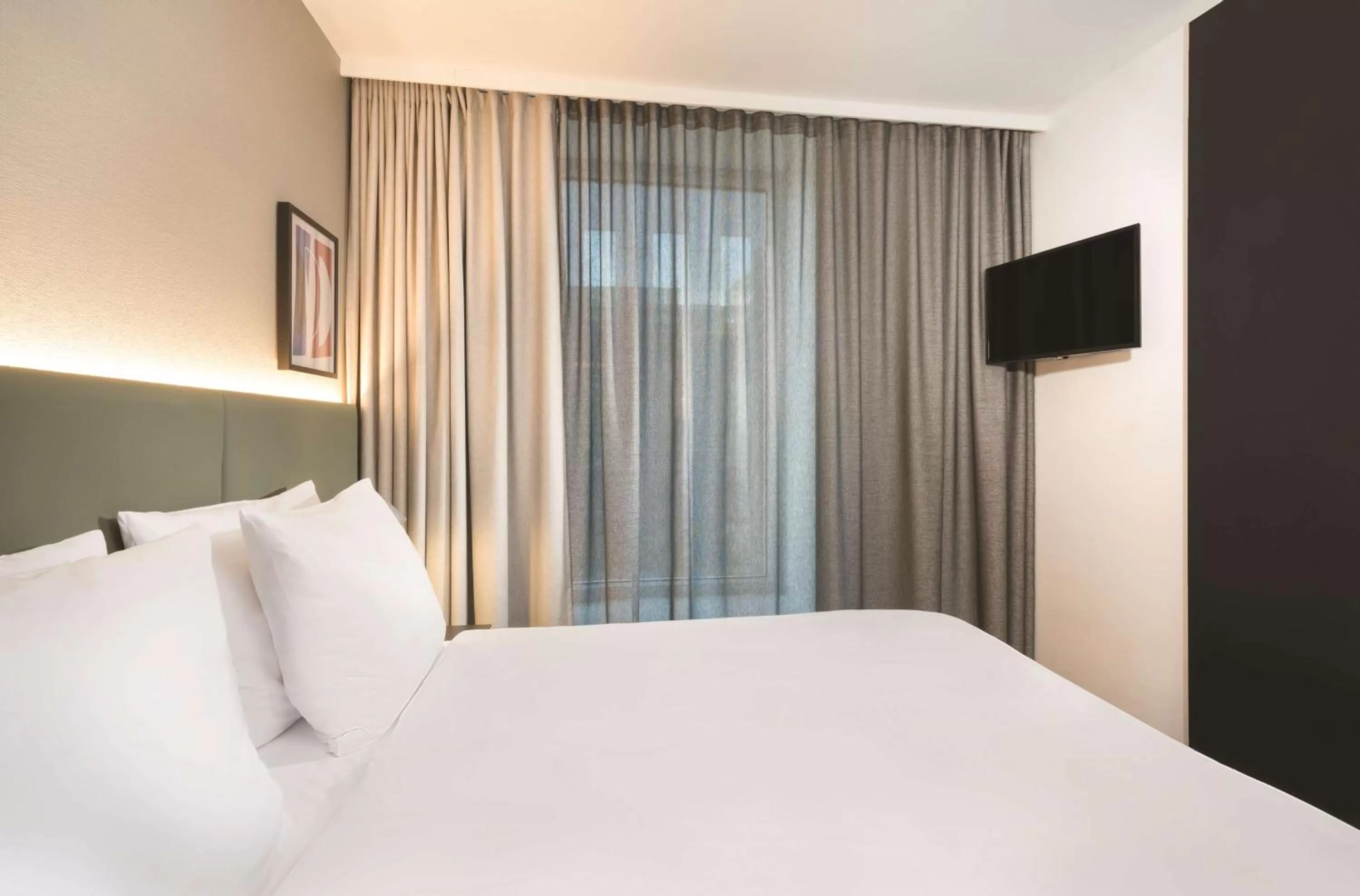 Bedroom, Bed in Adina Apartment Hotel Hamburg Speicherstadt