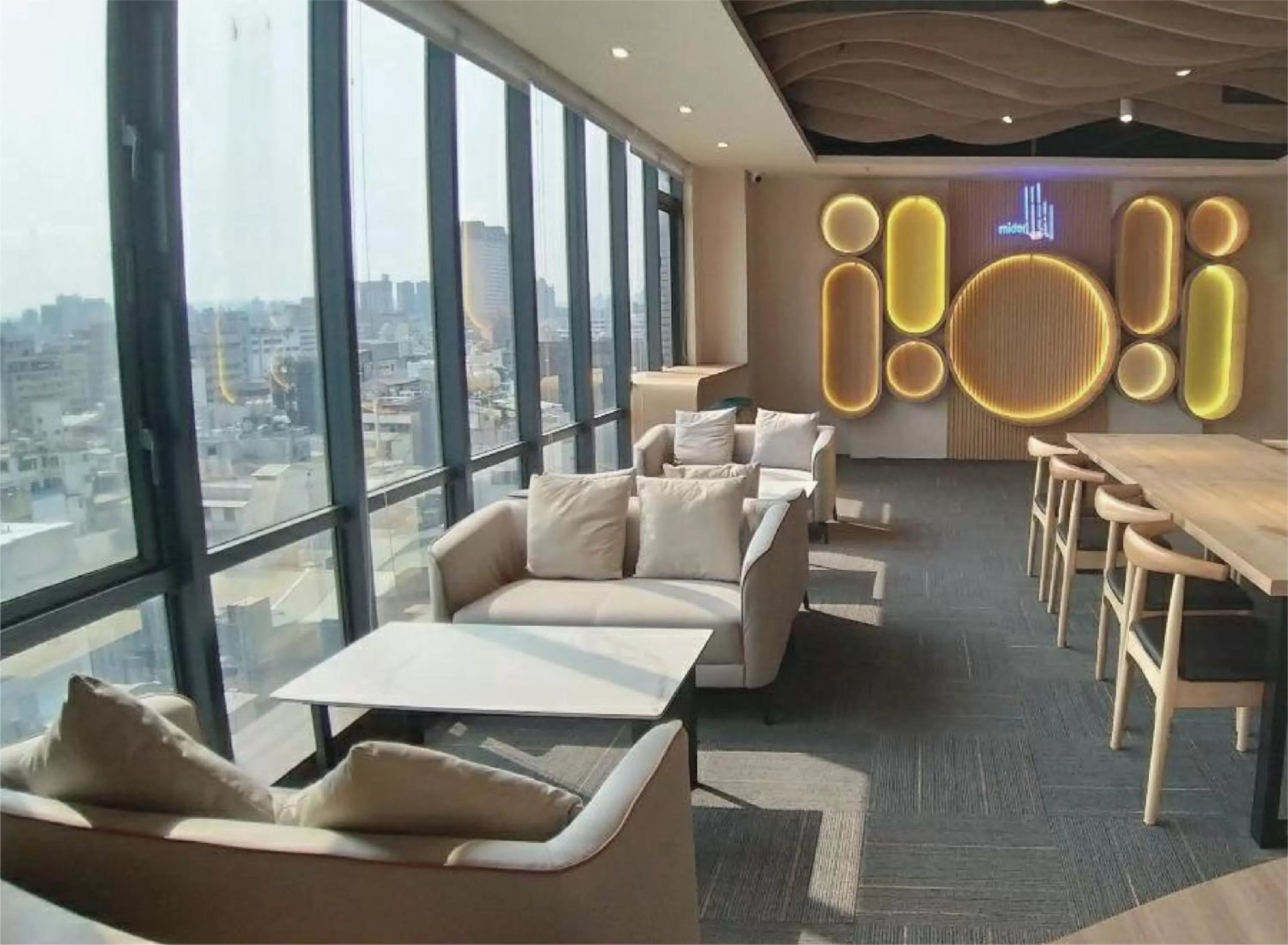 Property building in Green Hotel - Midori