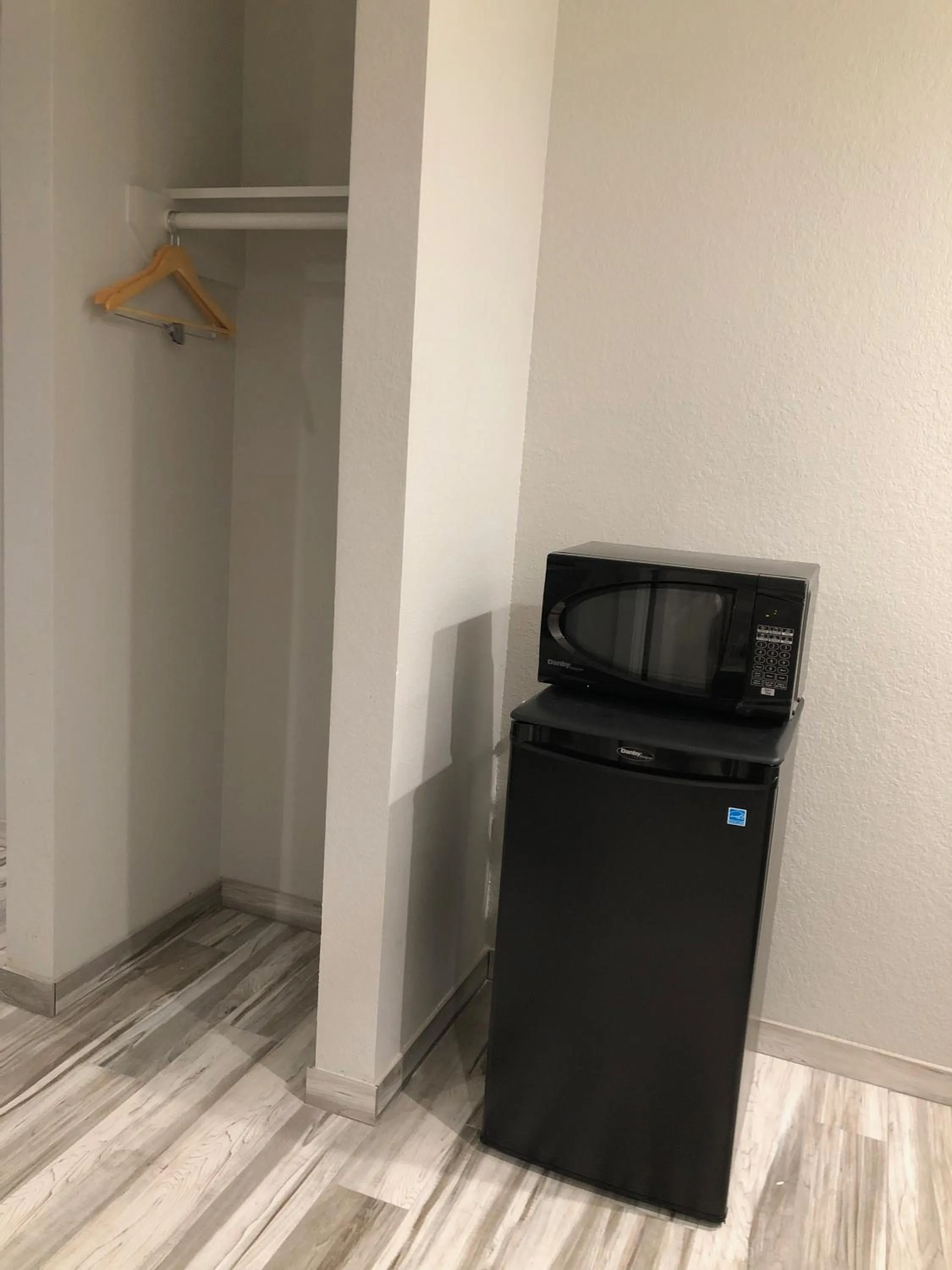 minibar in Crystal Inn Downtown