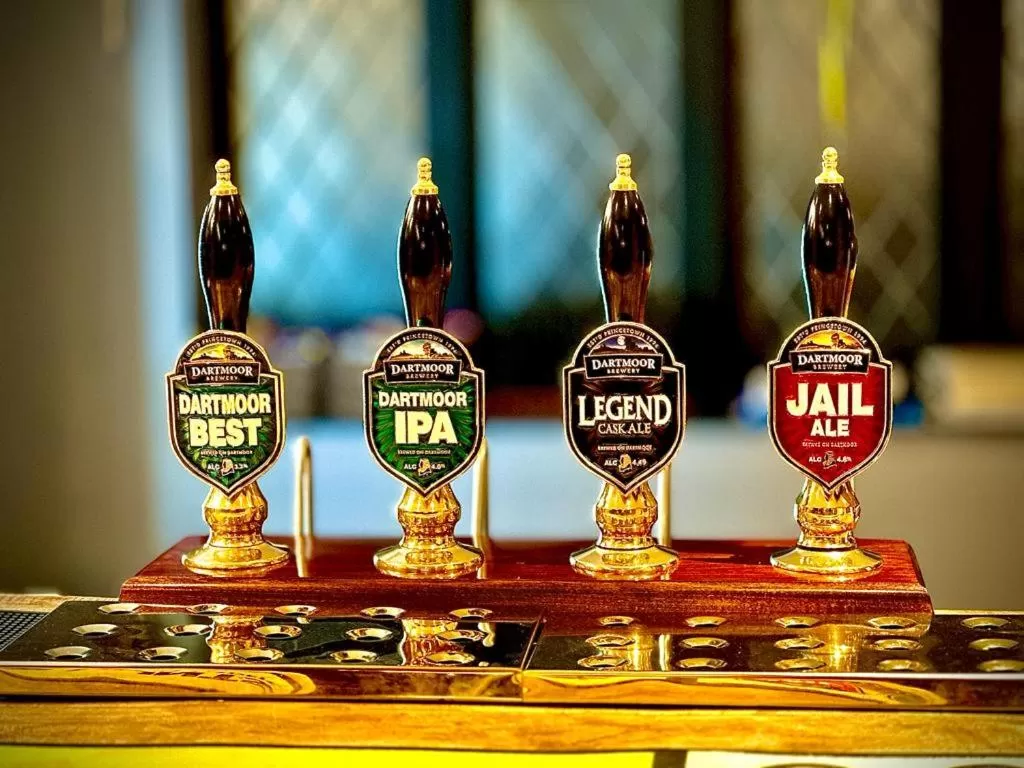 Lounge or bar in East Dart Inn