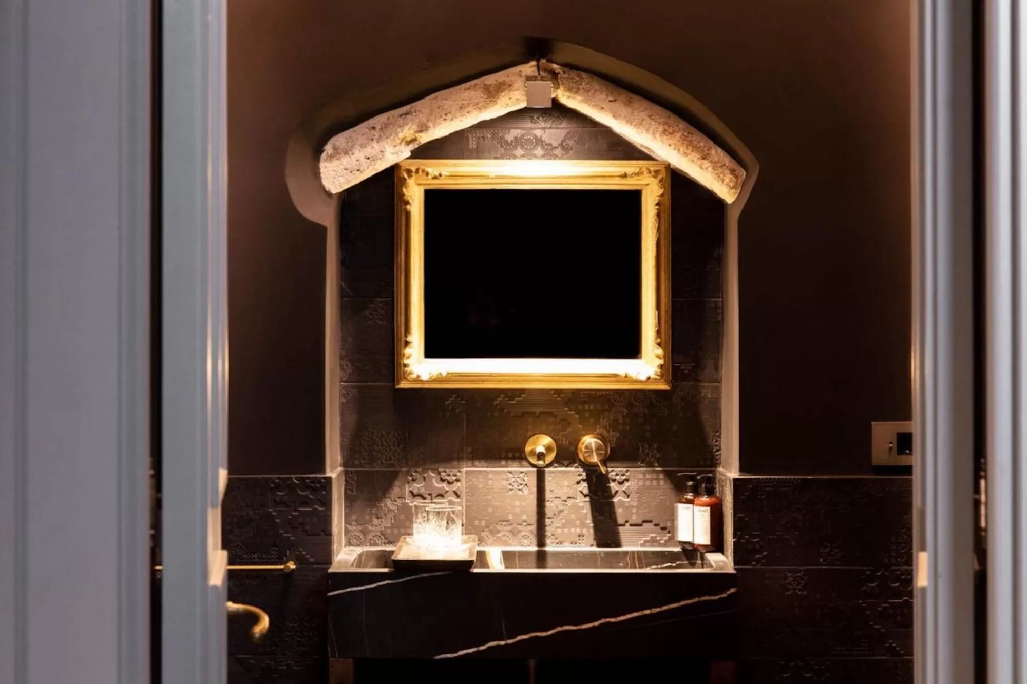 Property building in Paragon 700 Boutique Hotel & SPA