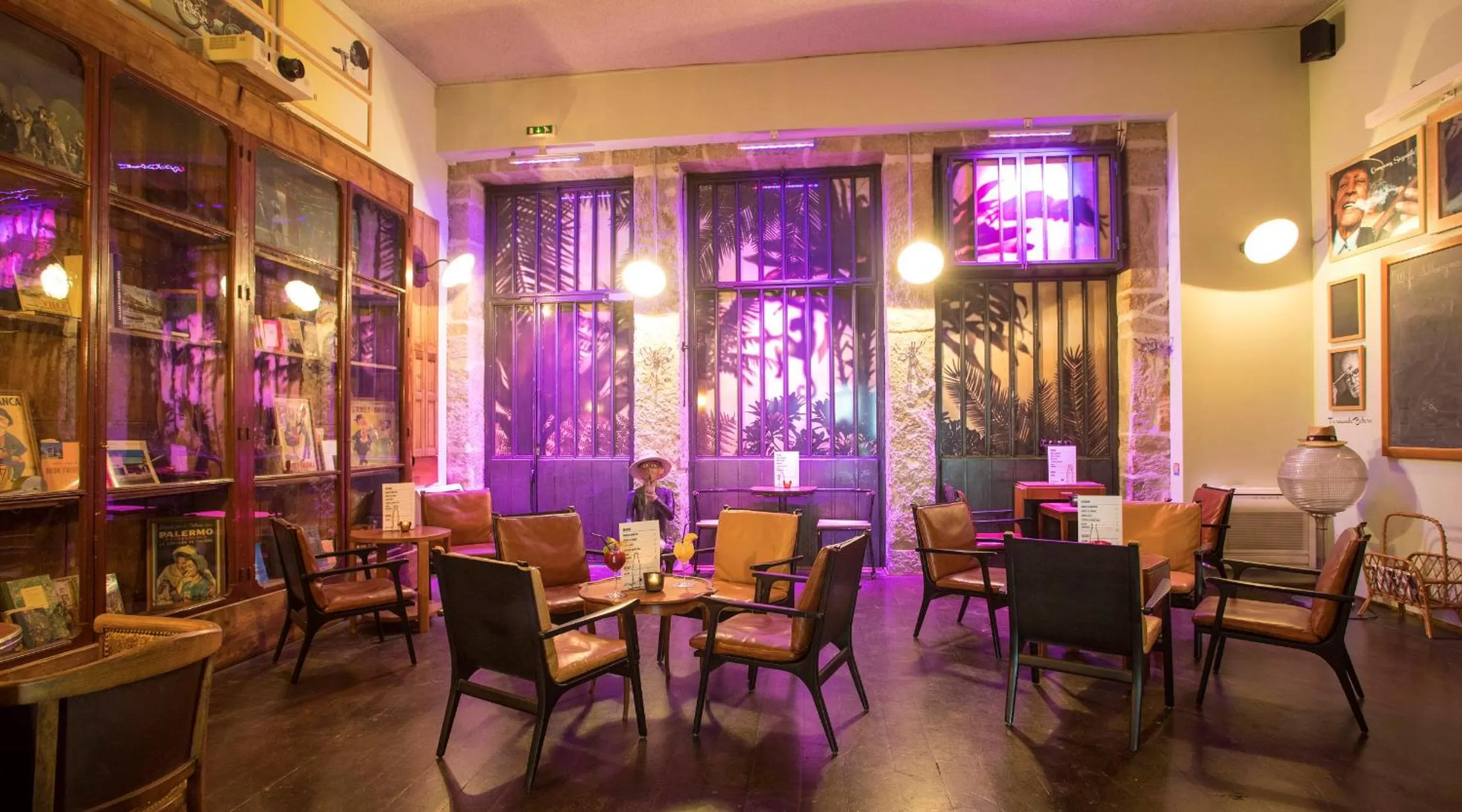 Lounge or bar in Collège Hôtel