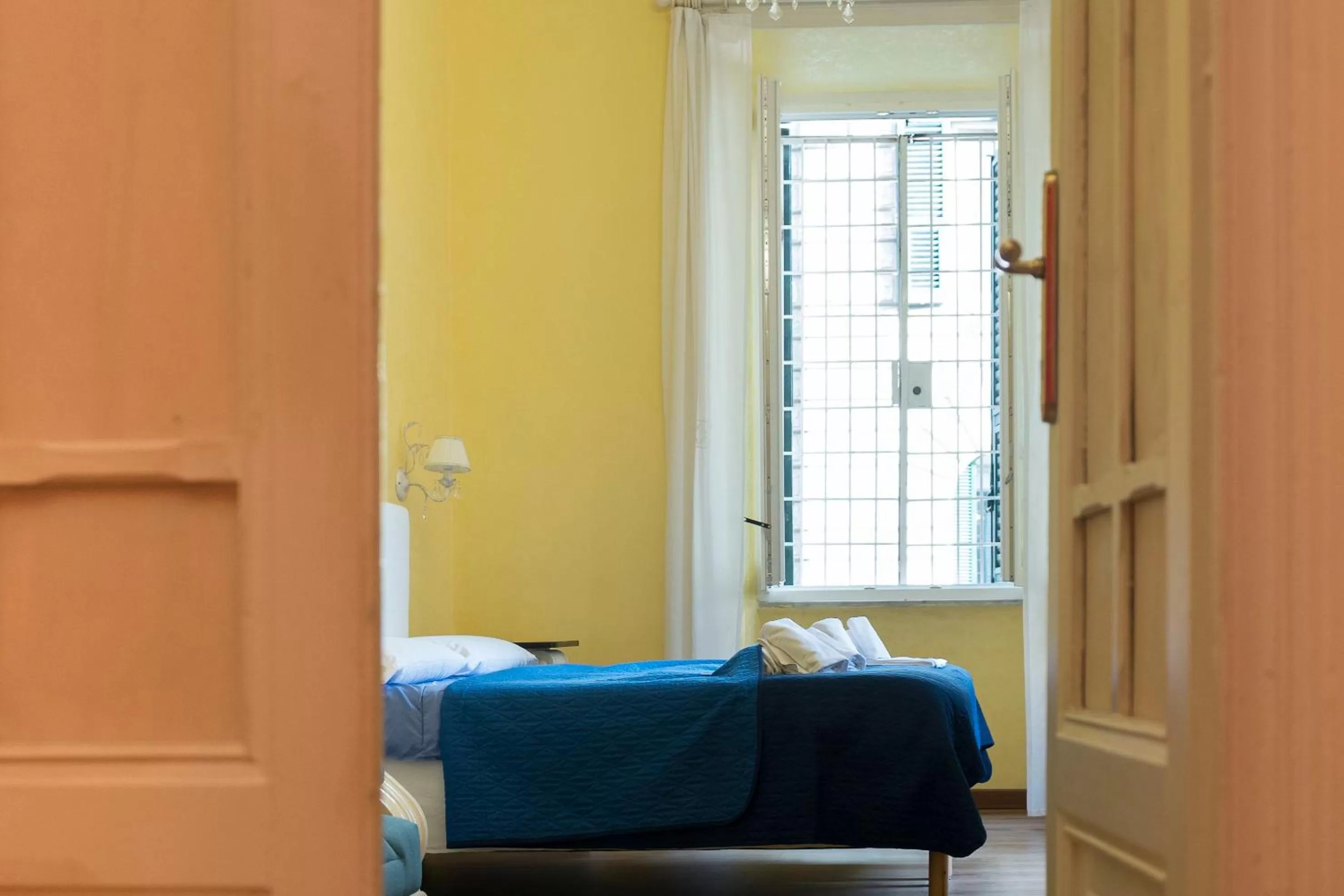 Photo of the whole room, Bed in La Breccia A Porta Pia