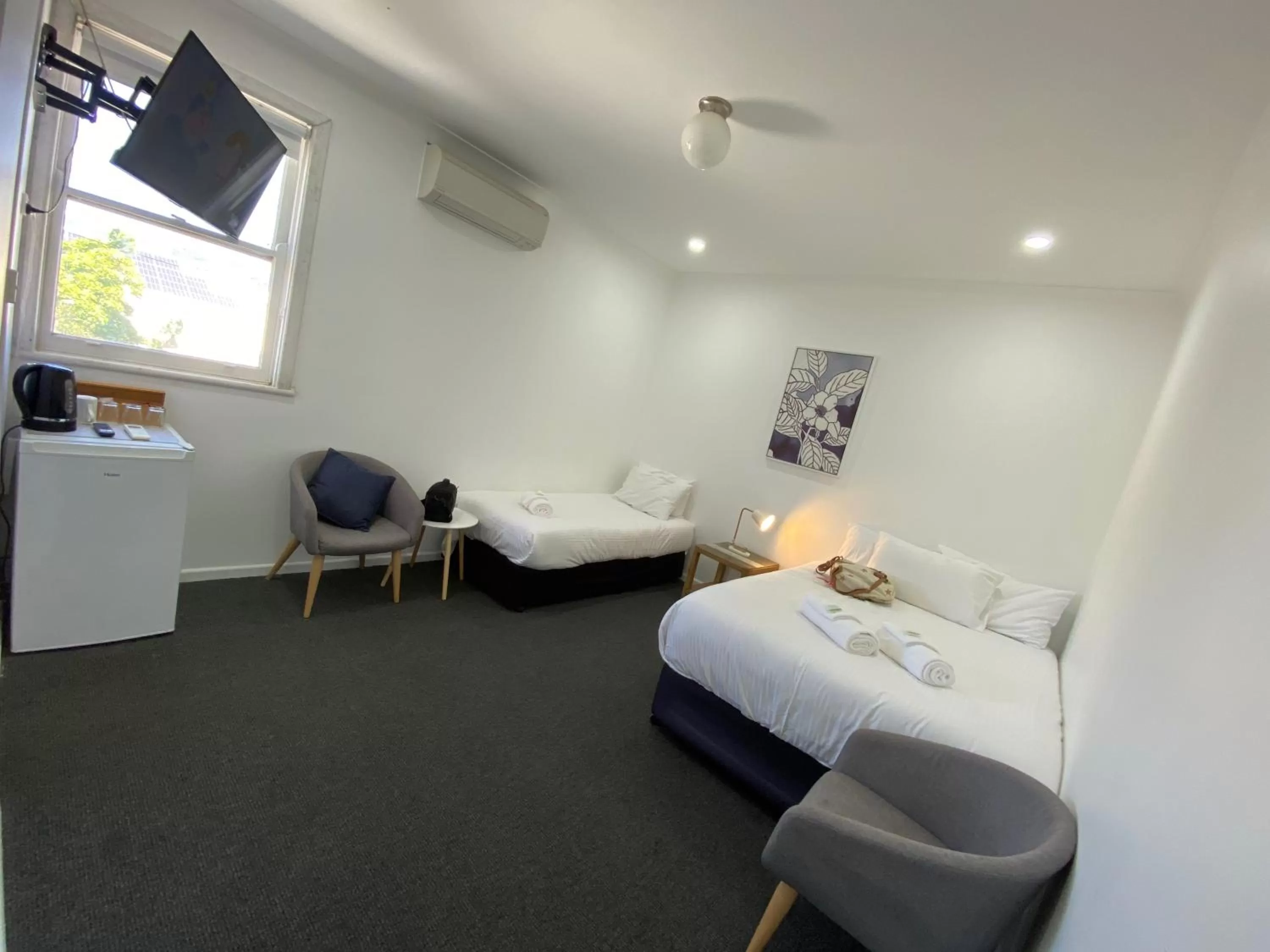 Bed in Central Motel Mudgee