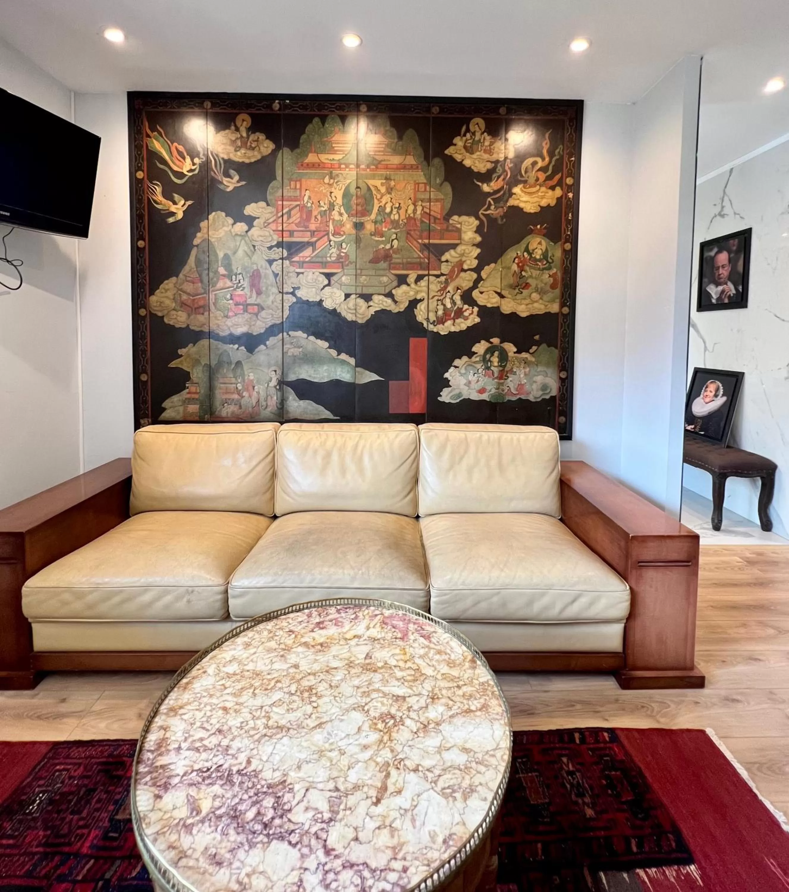 Decorative detail, Seating Area in Villa Pauline