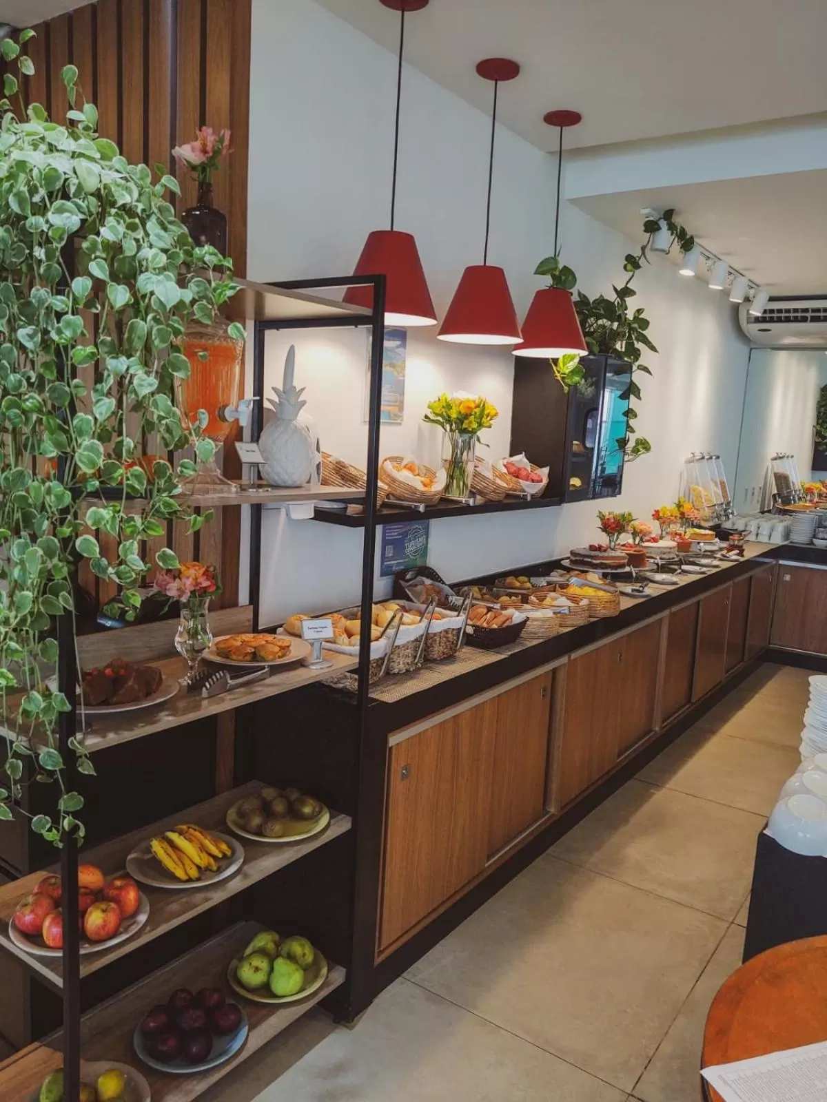 Buffet breakfast in Paradiso Peró Praia Hotel