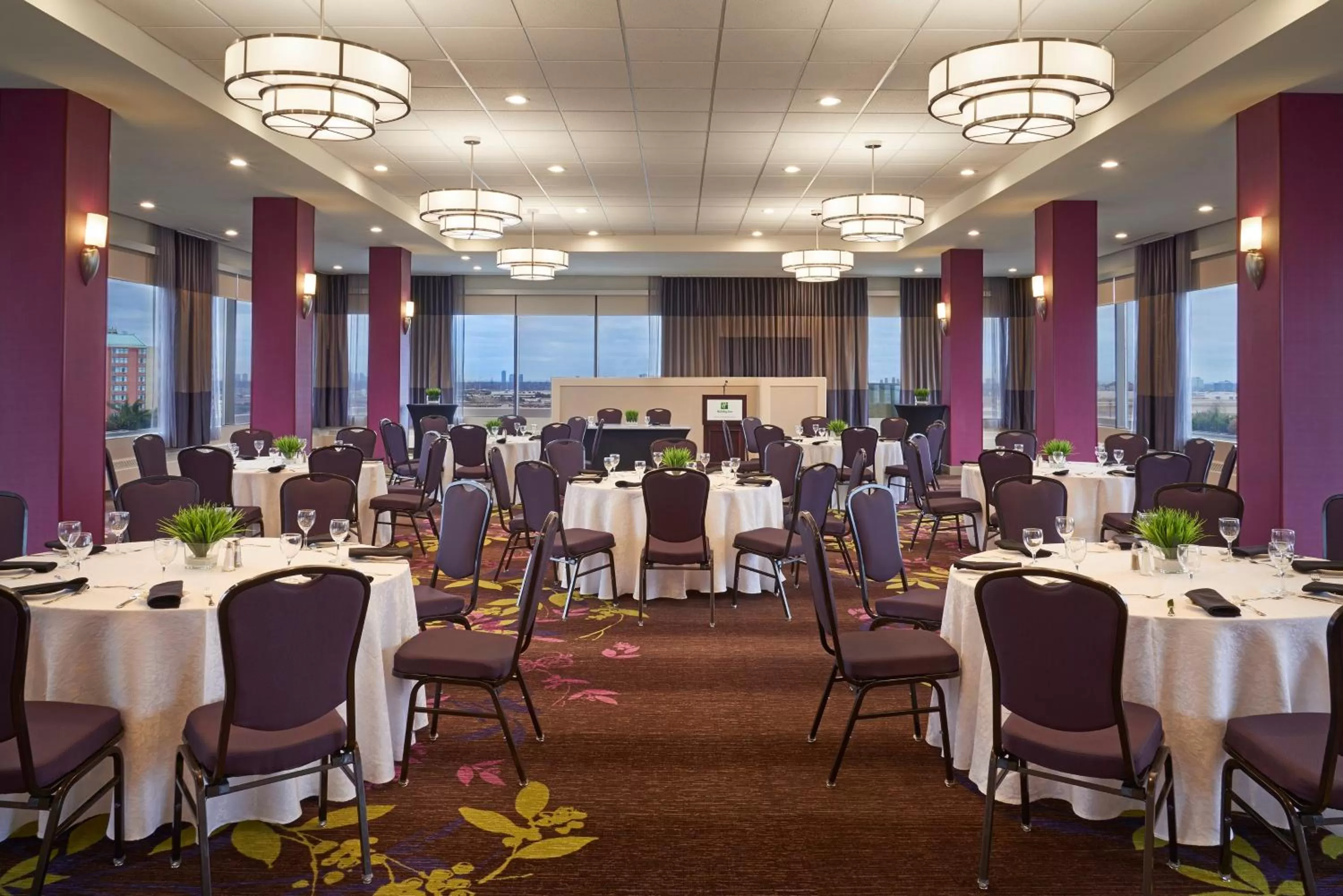 Meeting/conference room in Holiday Inn Toronto International Airport by IHG