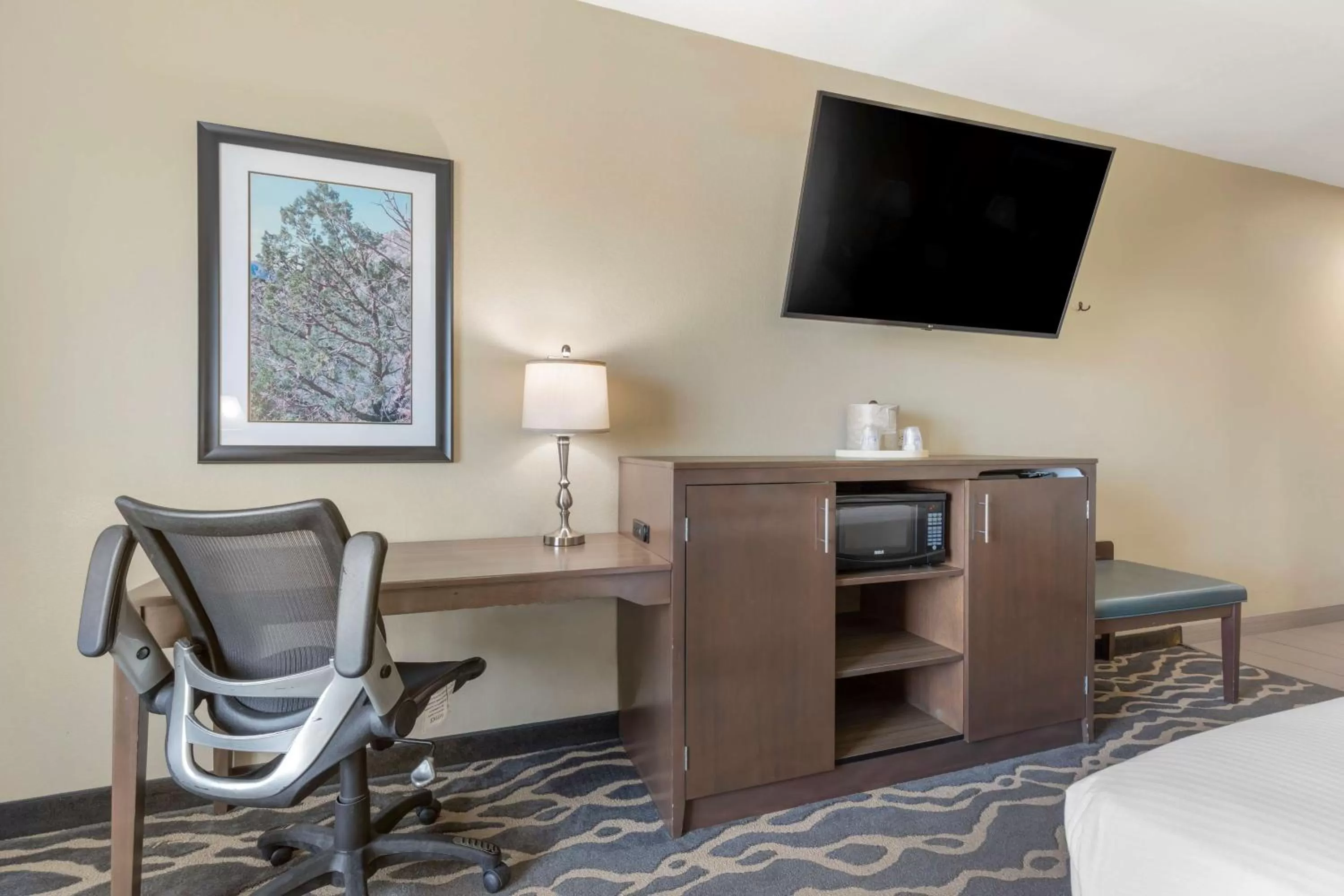 Bedroom in Best Western Plus Fort Stockton Hotel