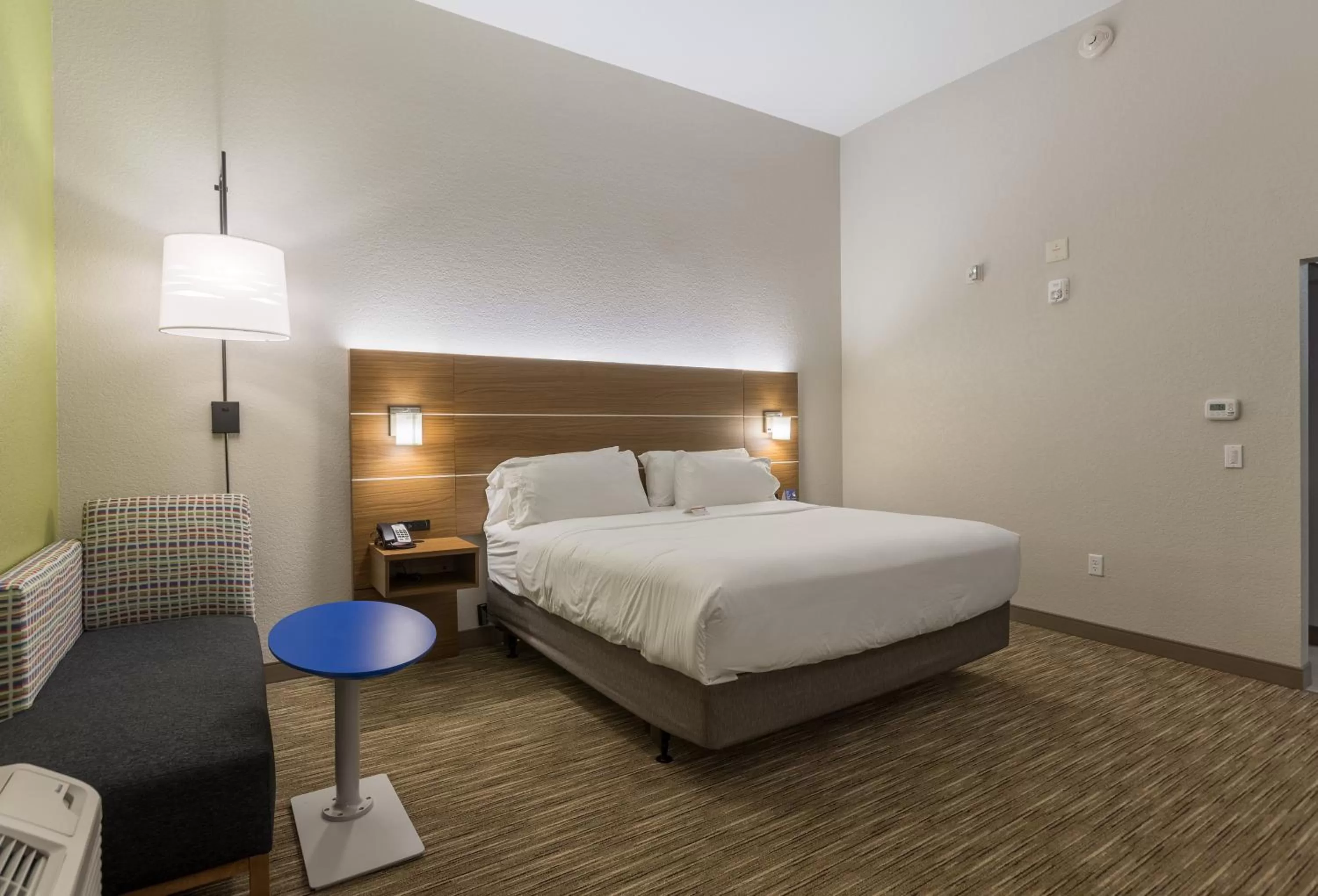Photo of the whole room, Bed in Holiday Inn Express & Suites - San Marcos South by IHG