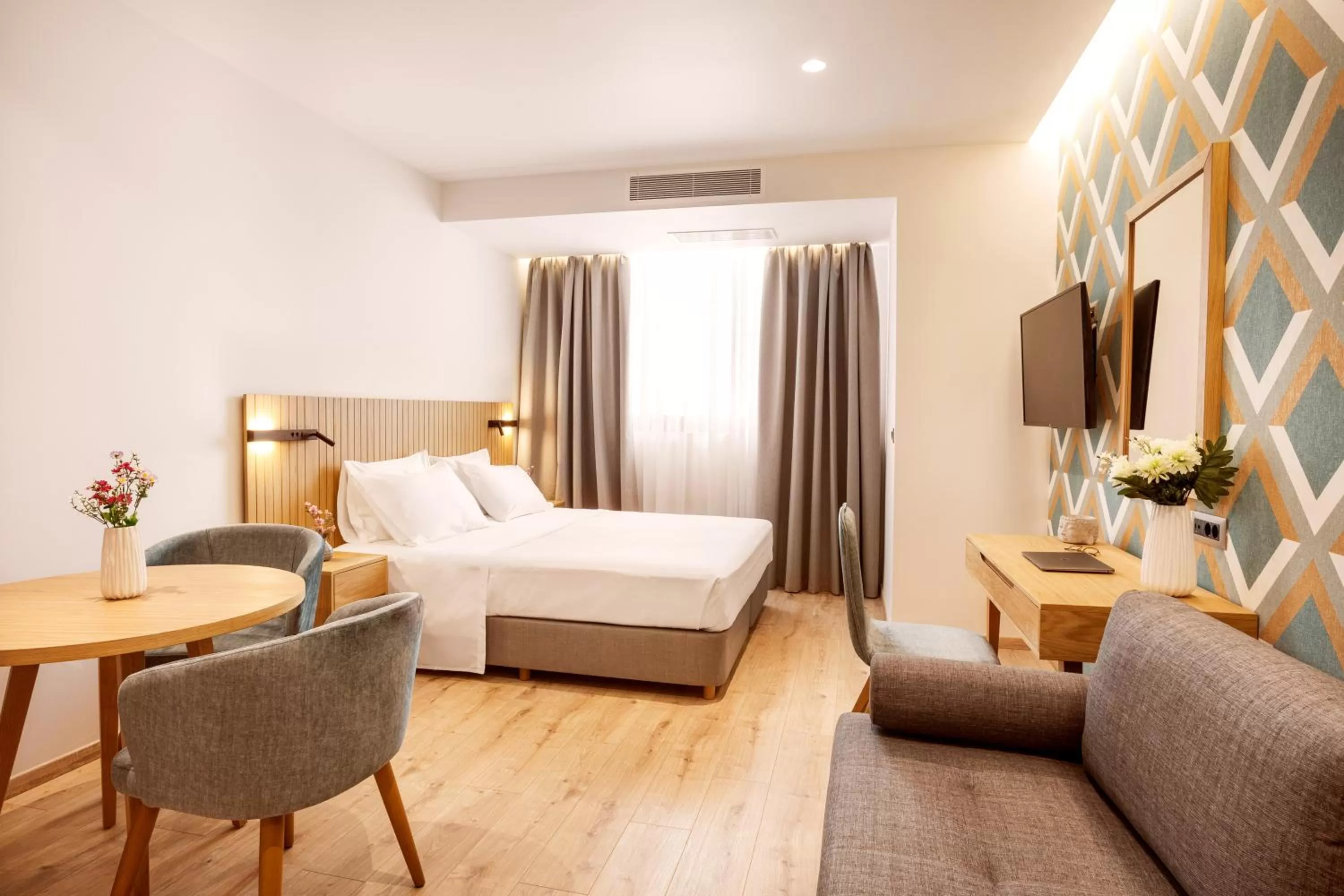 Bed in DAYS City Suites Athens