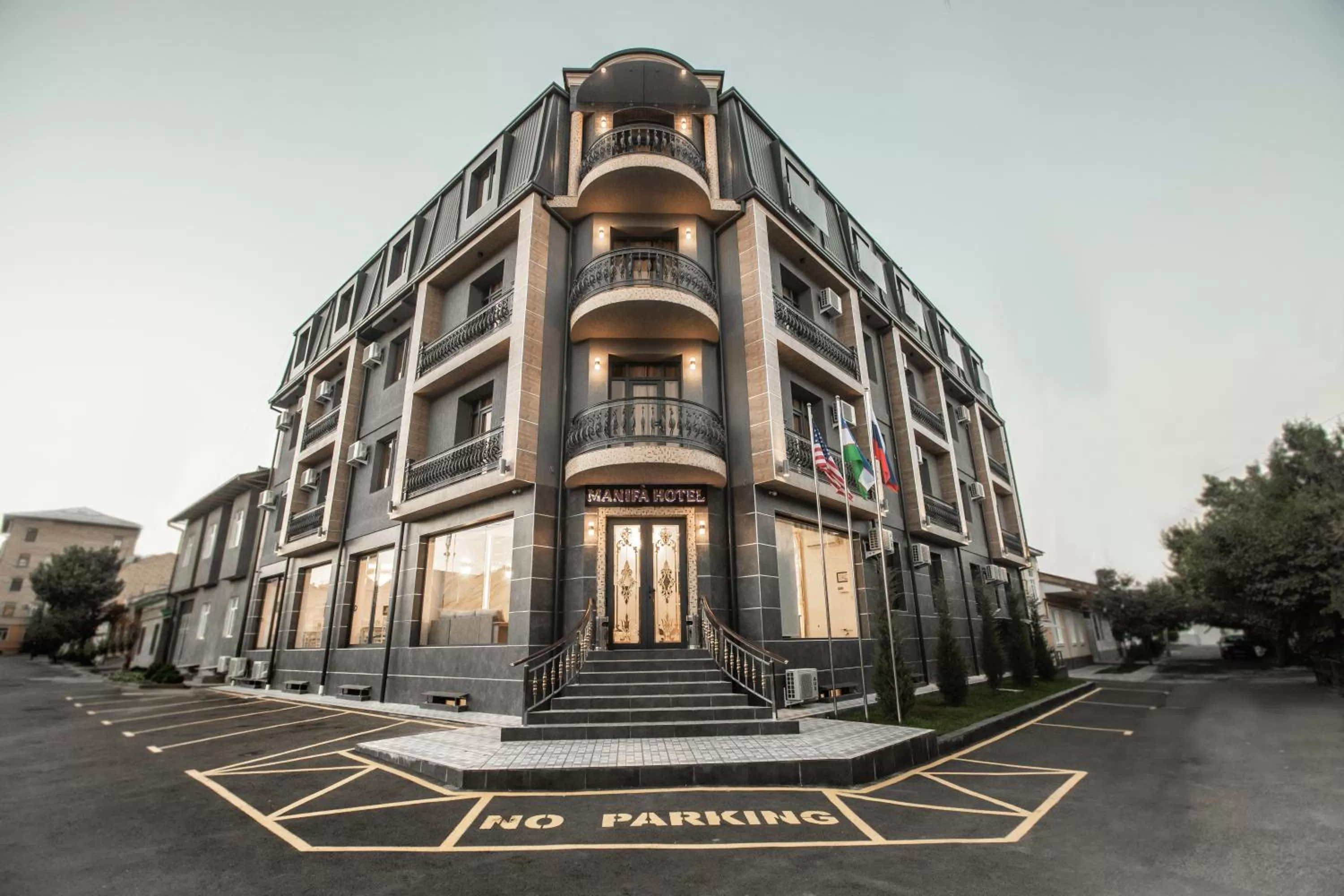 Facade/entrance in Manifa Hotel