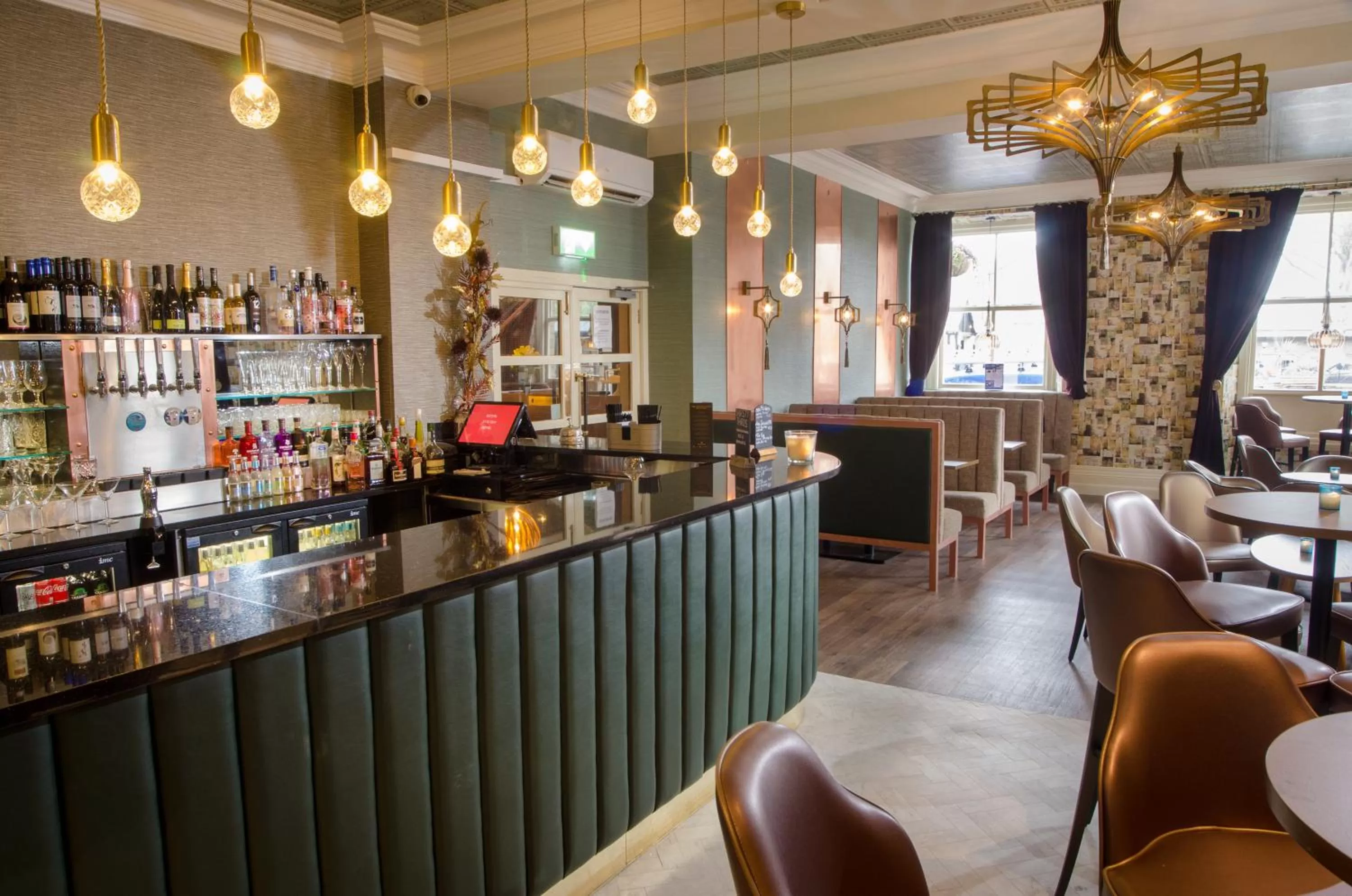 Restaurant/places to eat in The Royal Station Hotel