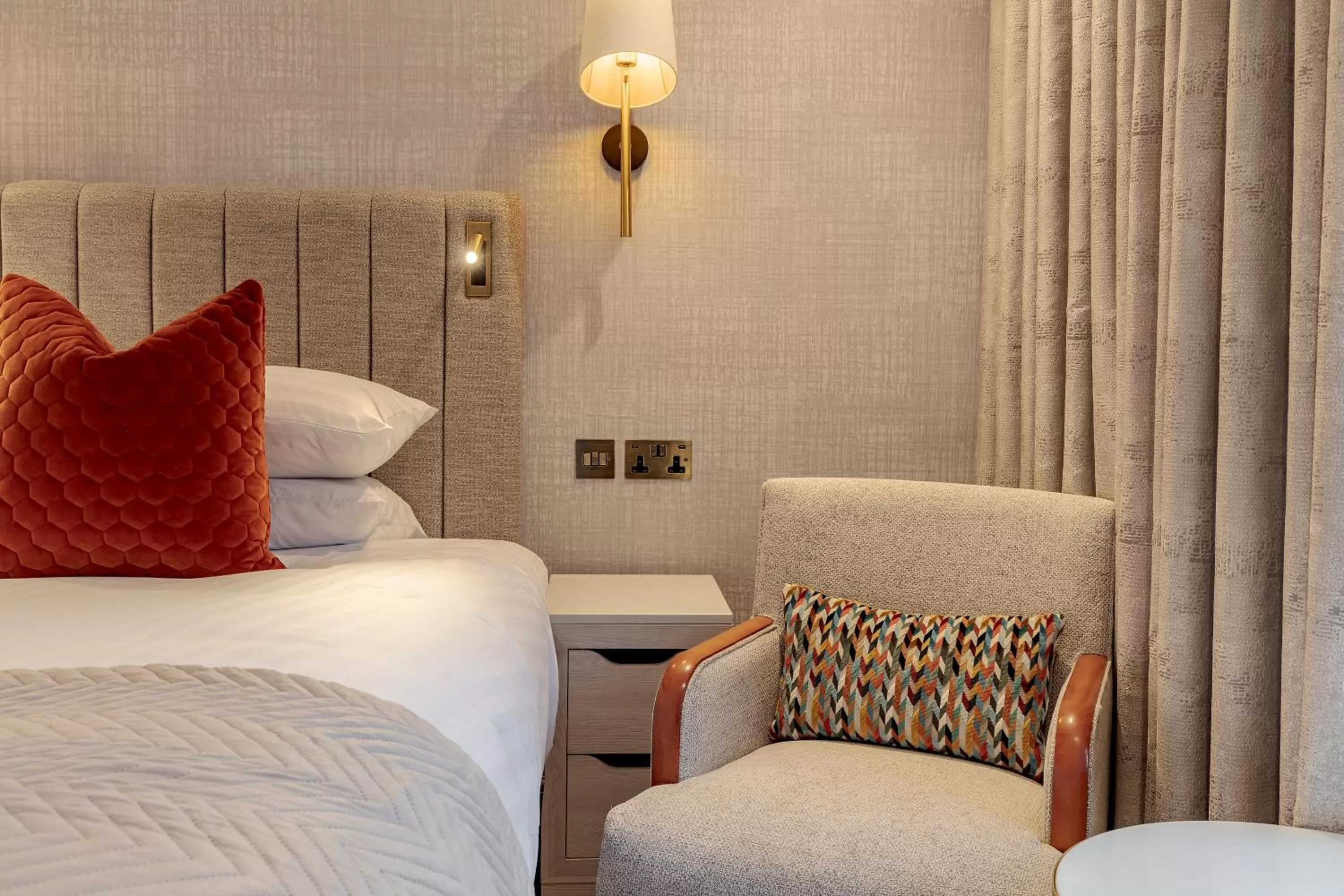 Bed in Lodore Falls Hotel & Spa